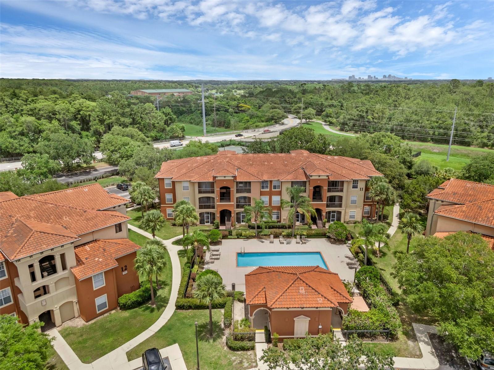 Image 50 of 53 For 5512 Metrowest Boulevard 201