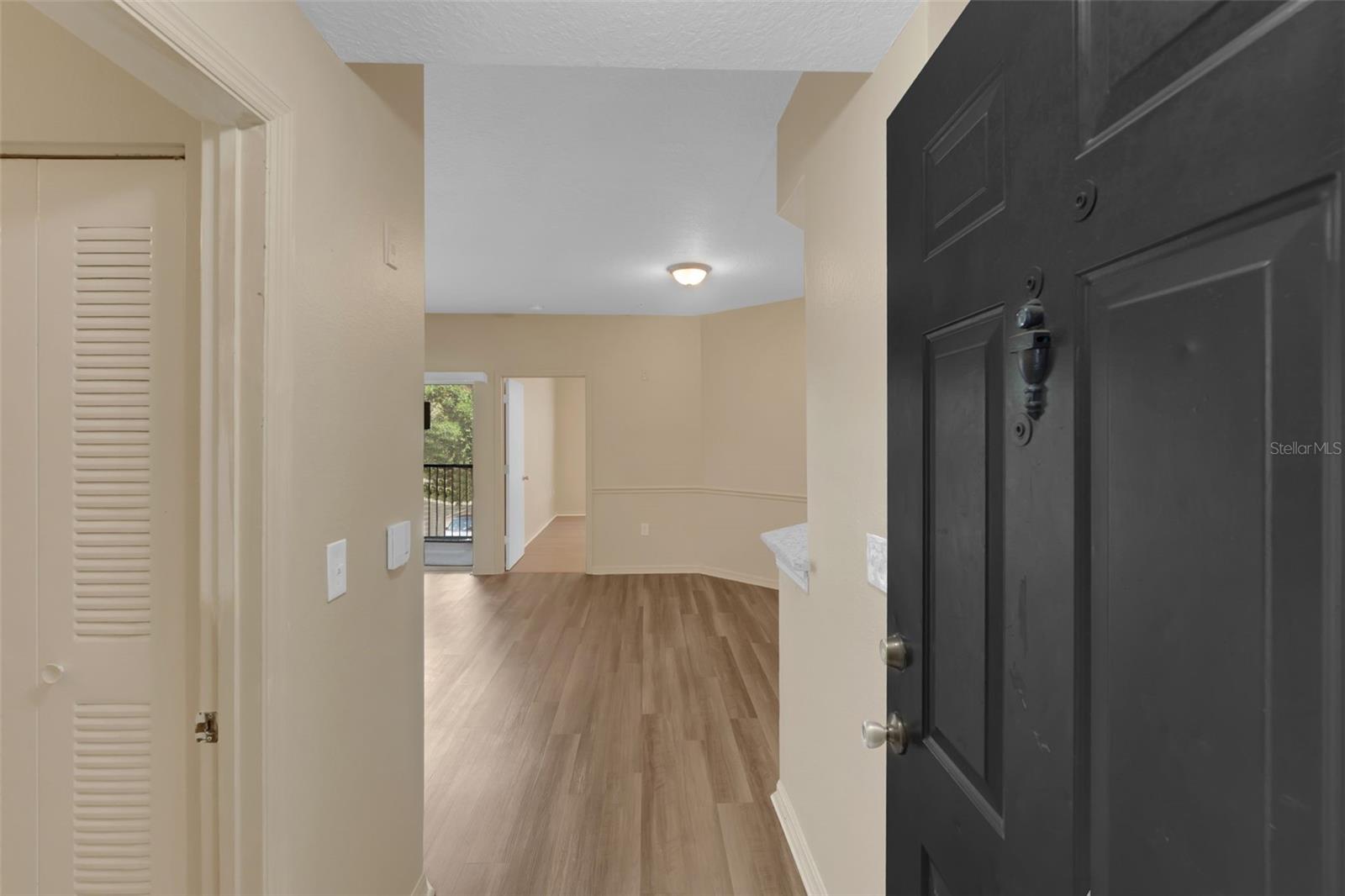 Image 9 of 53 For 5512 Metrowest Boulevard 201