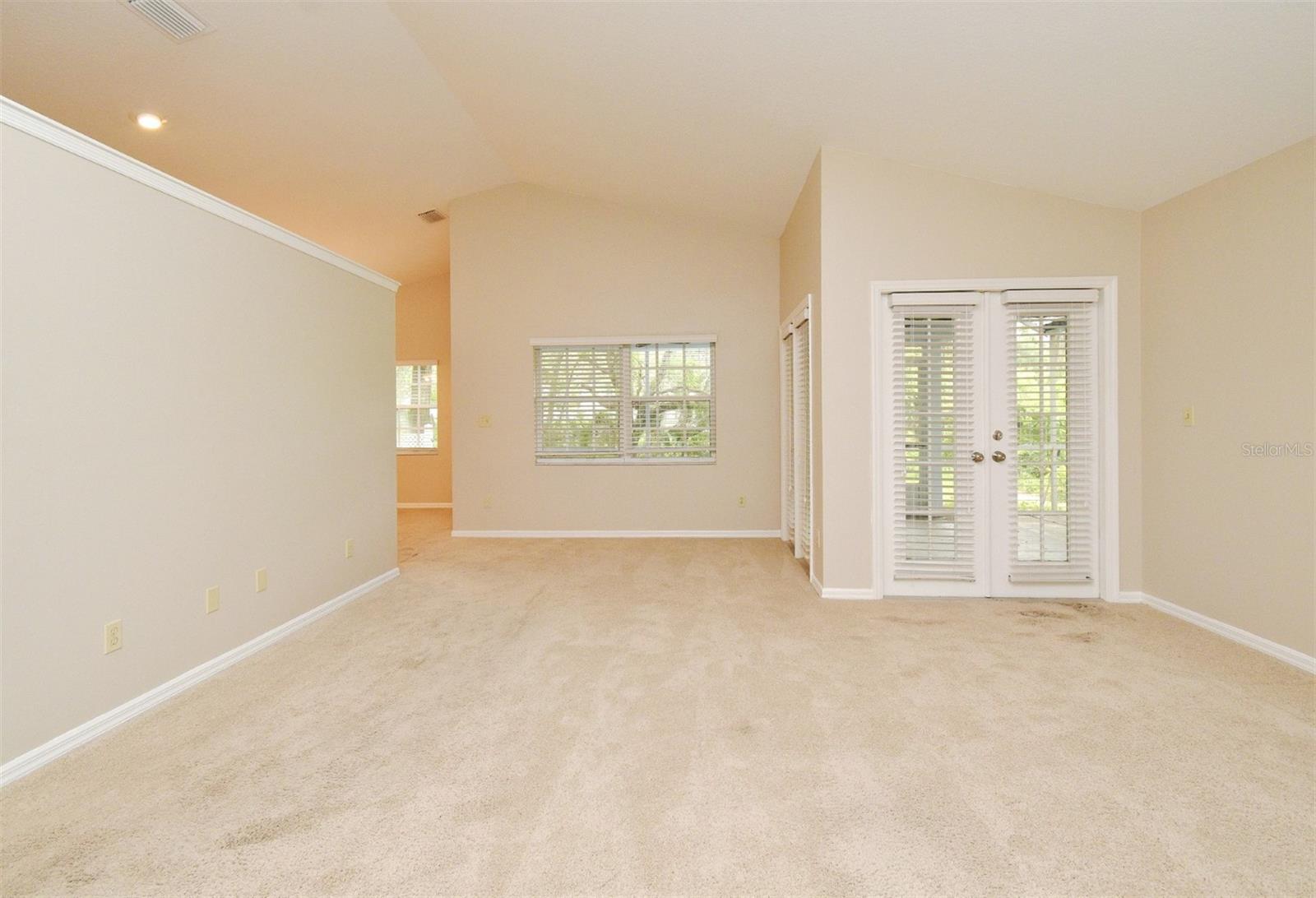 Image 2 of 34 For 33042 Lake Bend Circle
