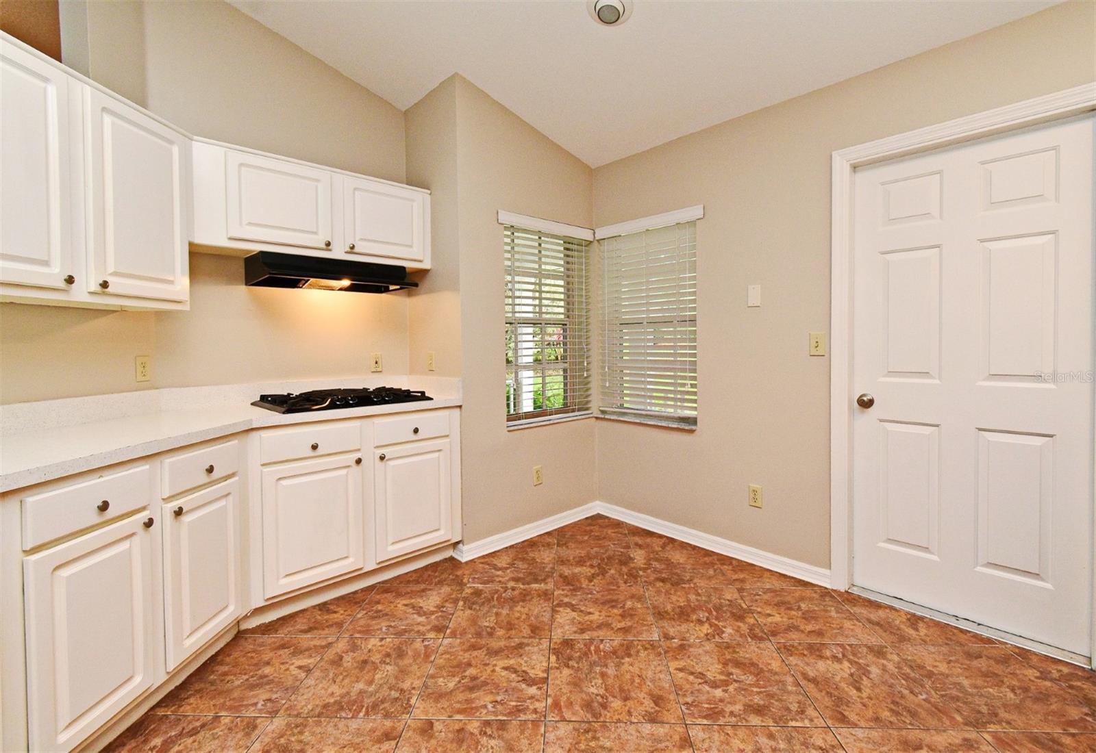 Image 20 of 34 For 33042 Lake Bend Circle