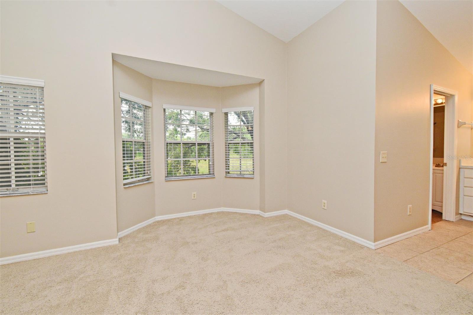 Image 27 of 34 For 33042 Lake Bend Circle