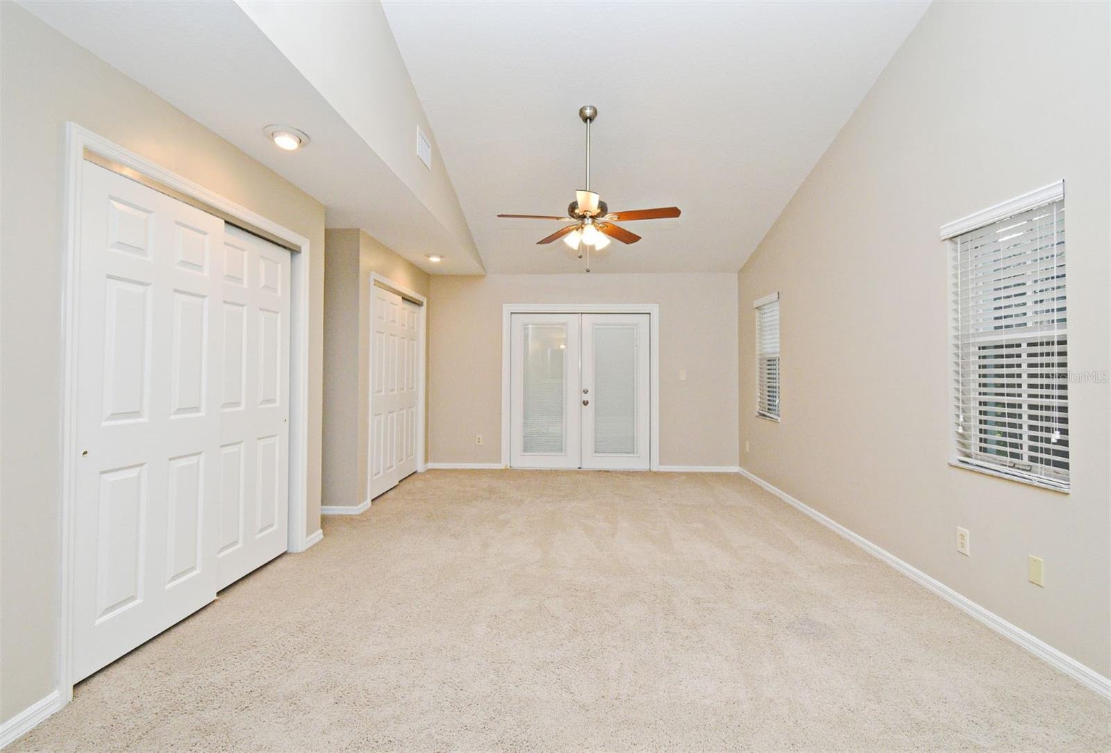 Image 6 of 34 For 33042 Lake Bend Circle