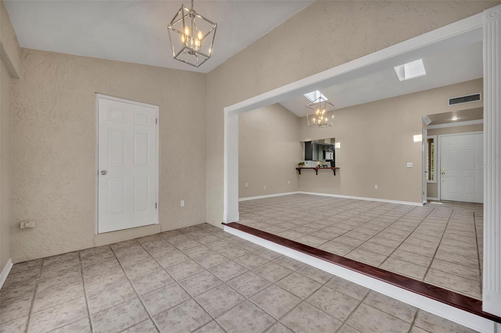 Image 12 of 22 For 463 Warrenton Road 463