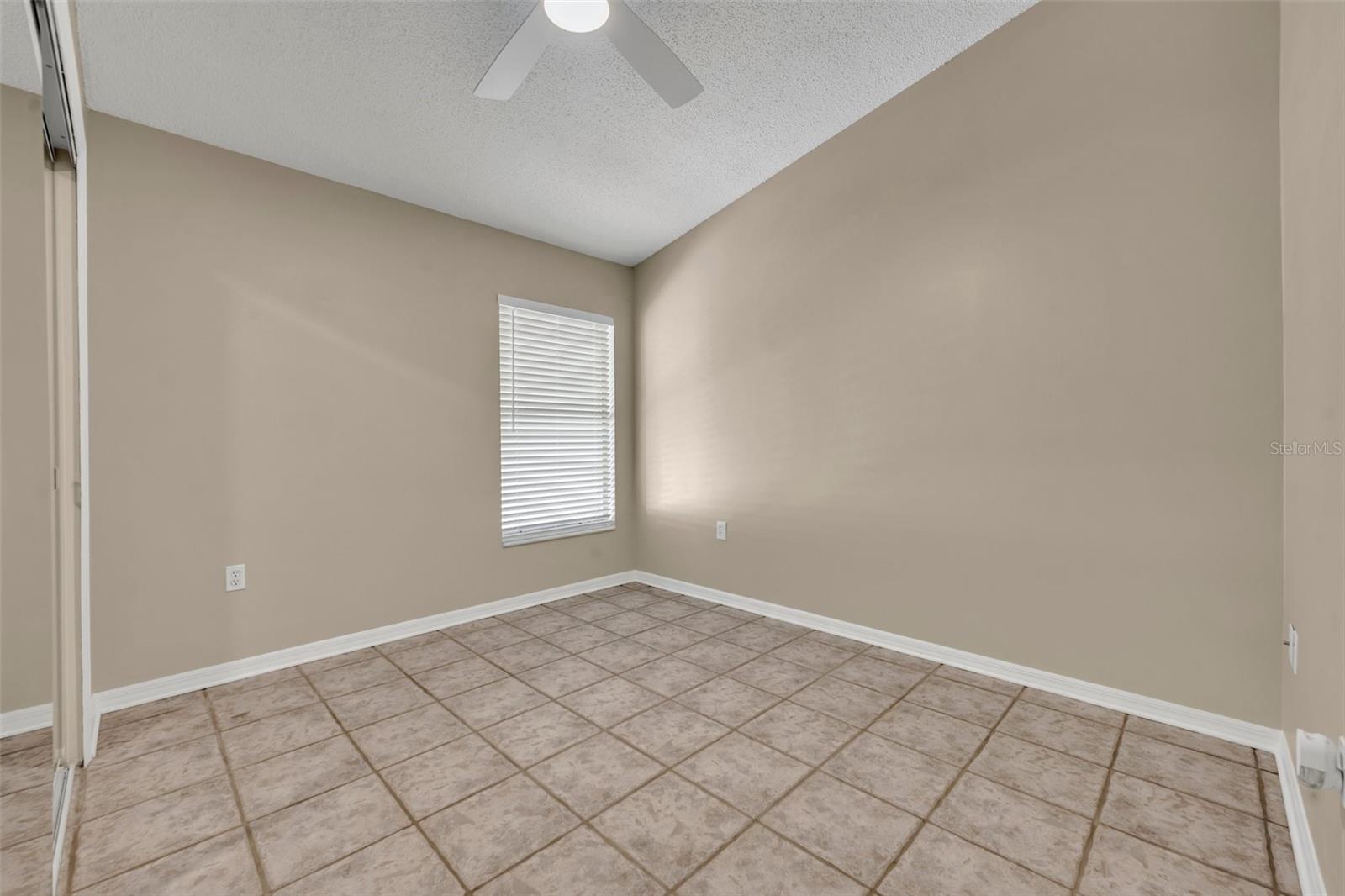 Image 17 of 22 For 463 Warrenton Road 463