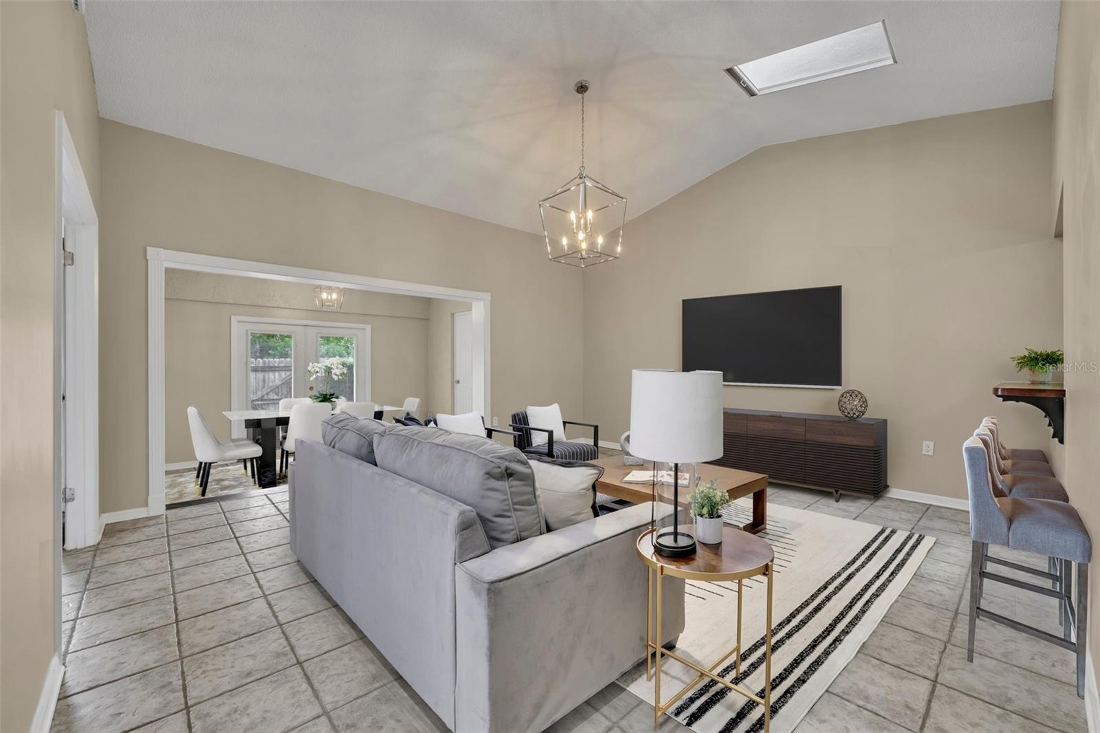 Image 6 of 22 For 463 Warrenton Road 463