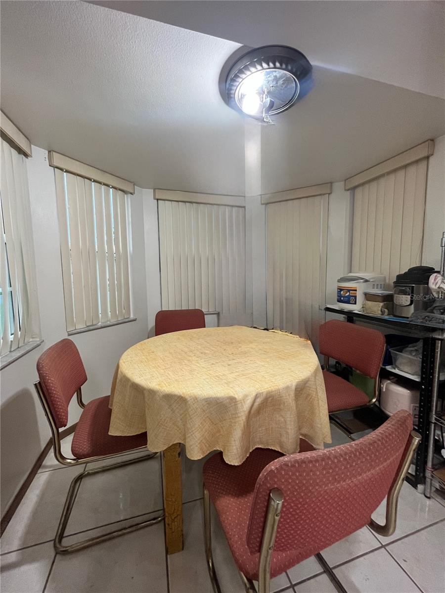 Image 5 of 24 For 2765 Montego Bay Boulevard