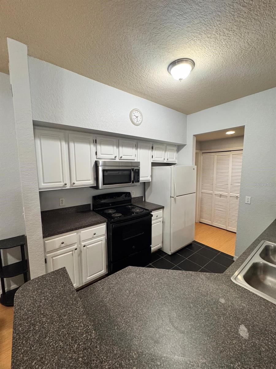 Image 16 of 16 For 6017 Westgate Drive 913
