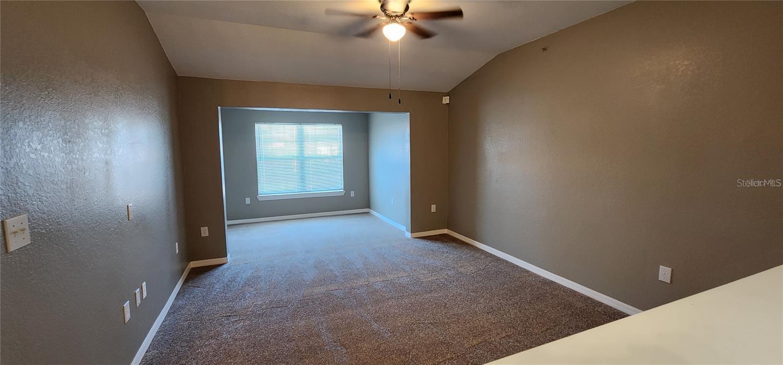Image 10 of 15 For 5447 Vineland Road 1304