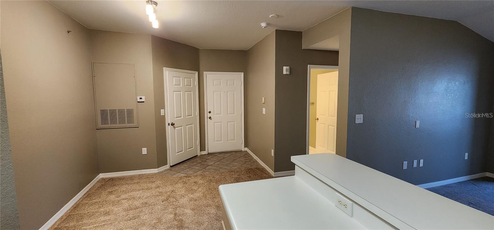 Image 12 of 15 For 5447 Vineland Road 1304