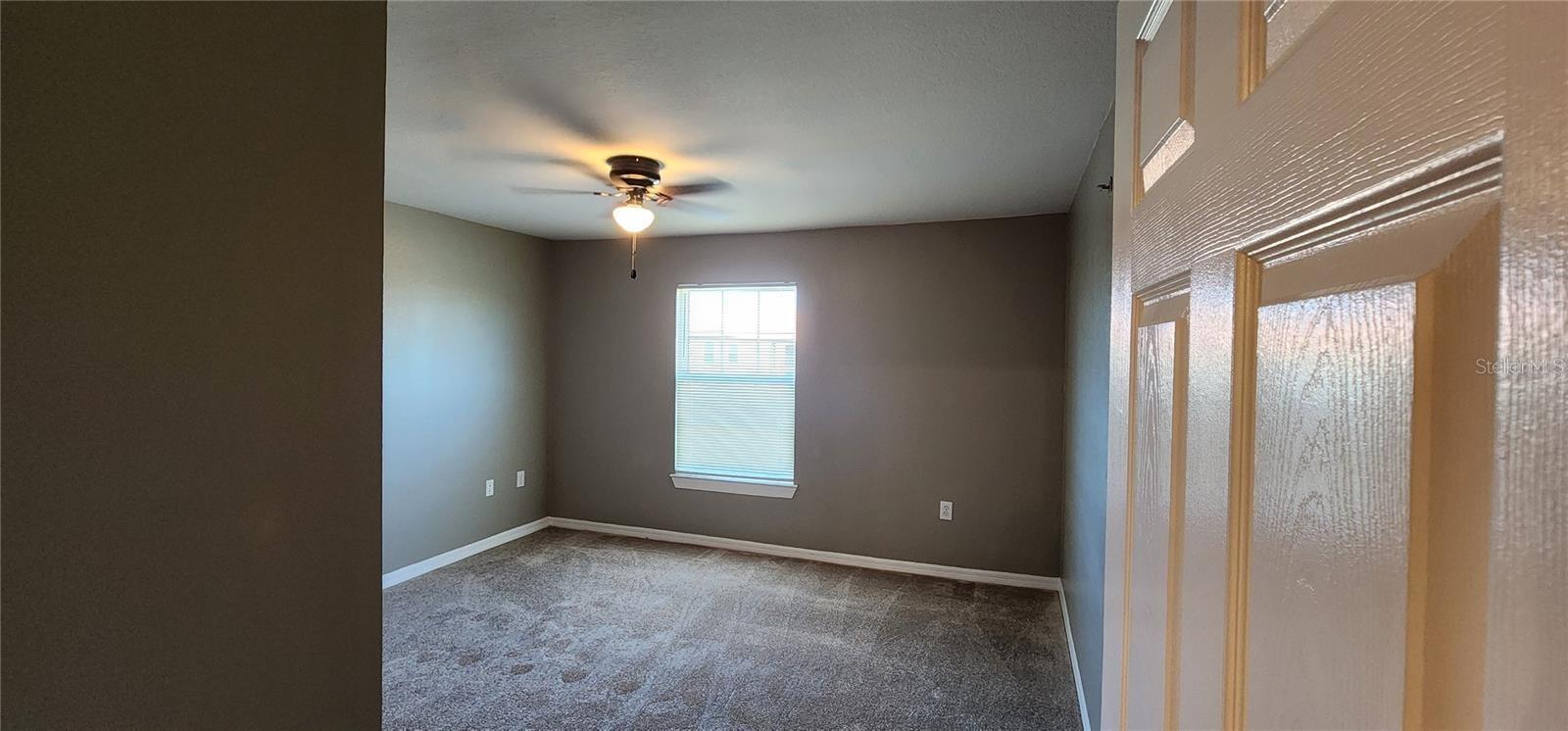Image 13 of 15 For 5447 Vineland Road 1304