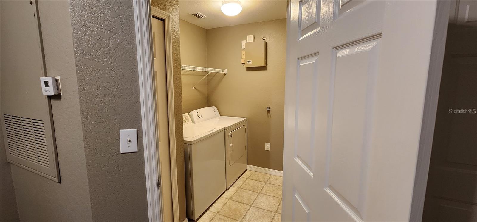 Image 8 of 15 For 5447 Vineland Road 1304