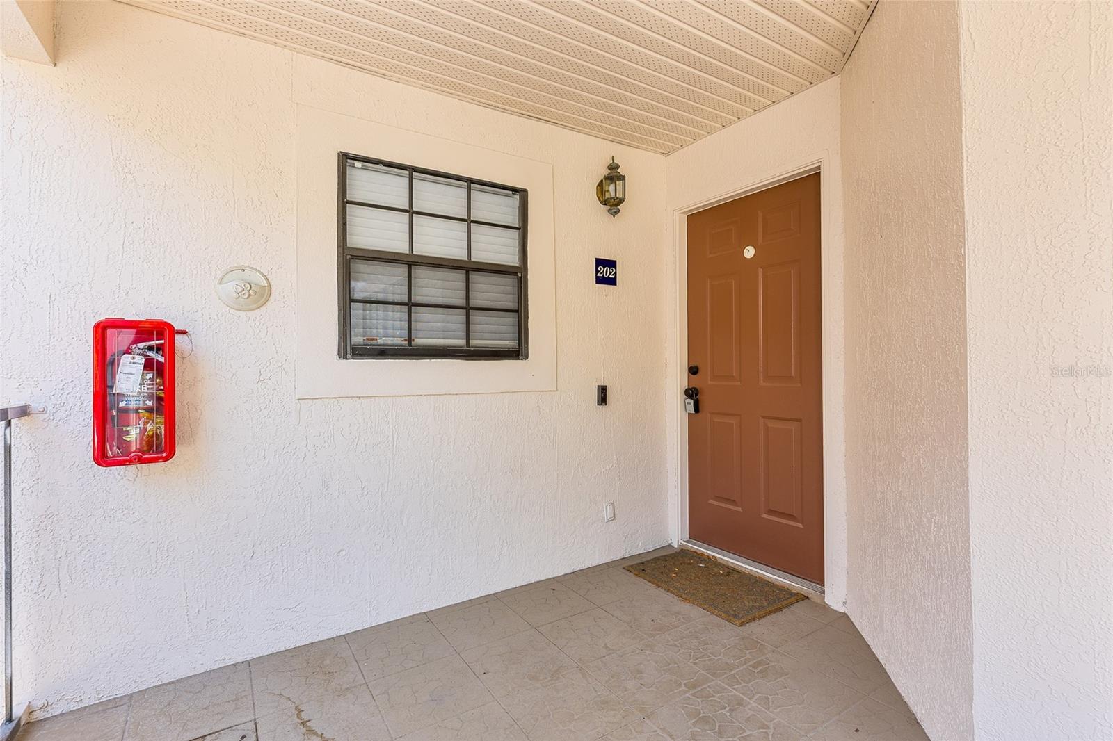 Image 4 of 22 For 520 Via Verona Lane 202