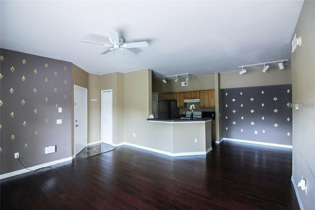 Image 3 of 15 For 6029 Westgate Drive 725