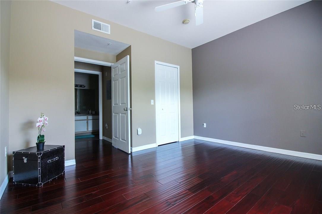 Image 8 of 15 For 6029 Westgate Drive 725