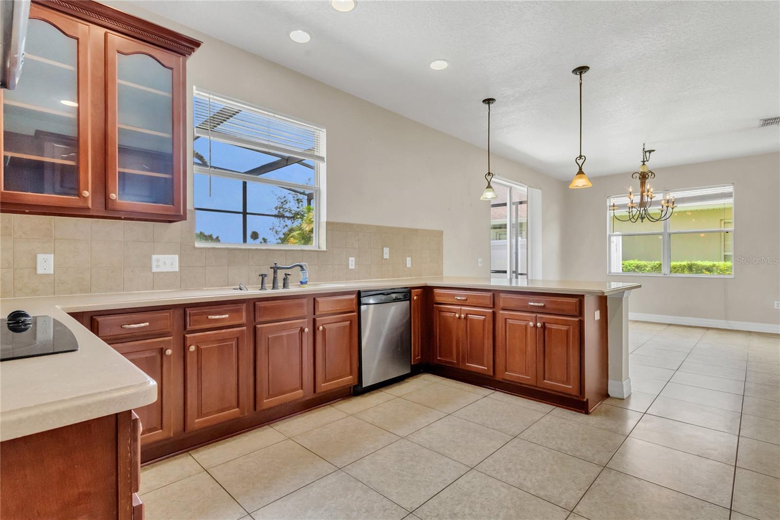 Image 7 of 39 For 3009 Park Ridge Avenue