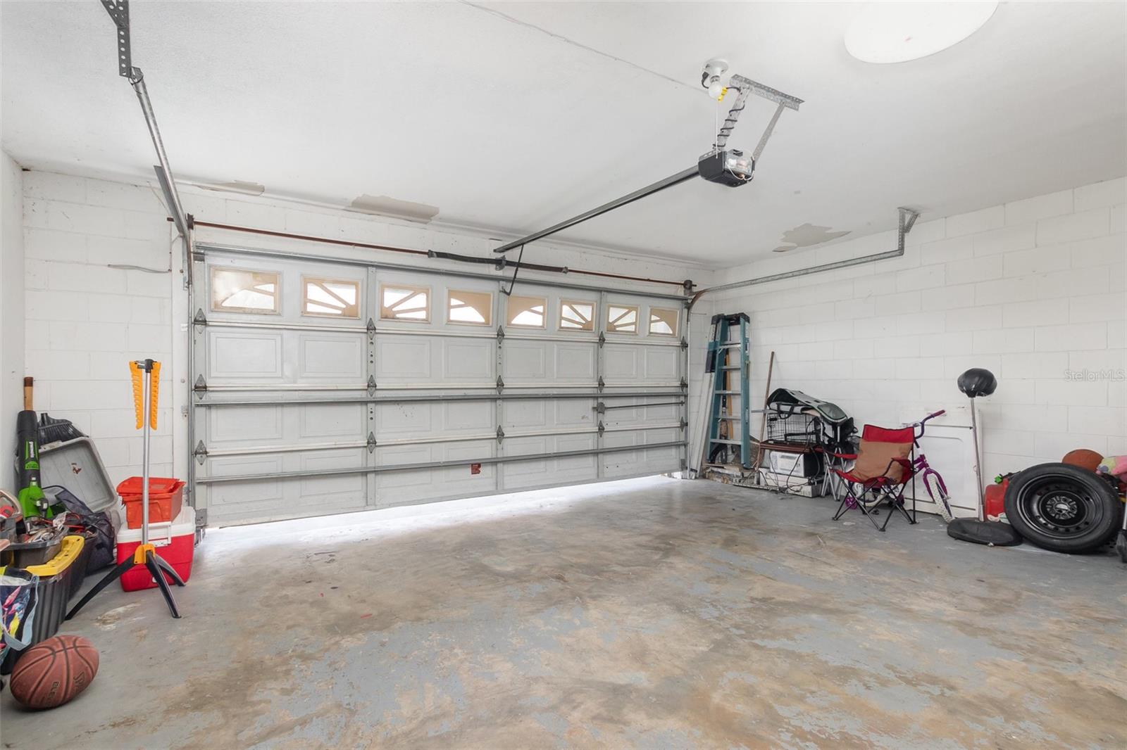 Image 17 of 22 For 3280 Pinto Drive