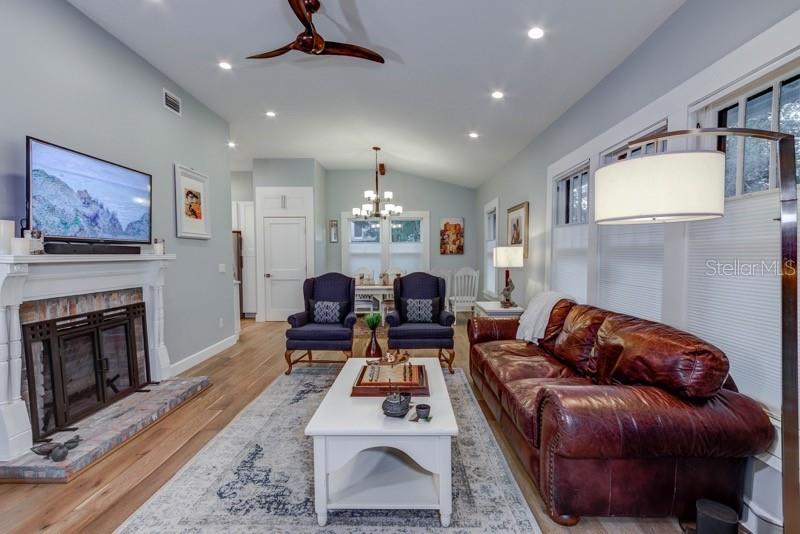 Image 3 of 15 For 1201 Palmetto Avenue