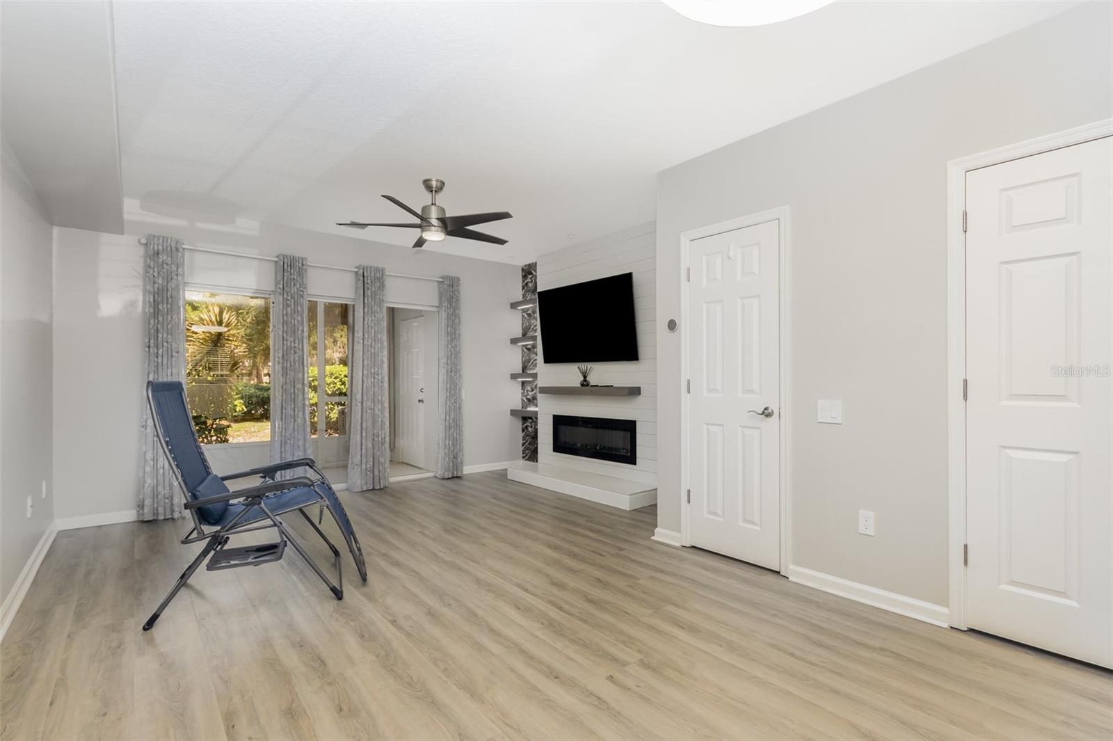 Image 3 of 14 For 1178 Vineland Place