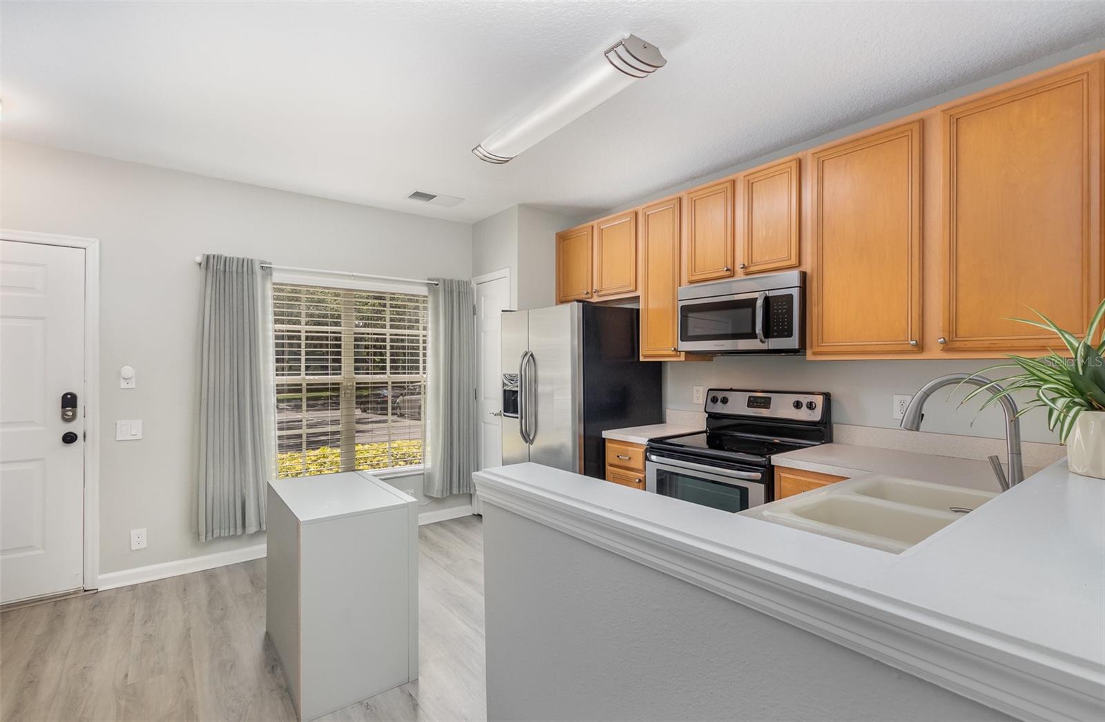 Image 5 of 14 For 1178 Vineland Place