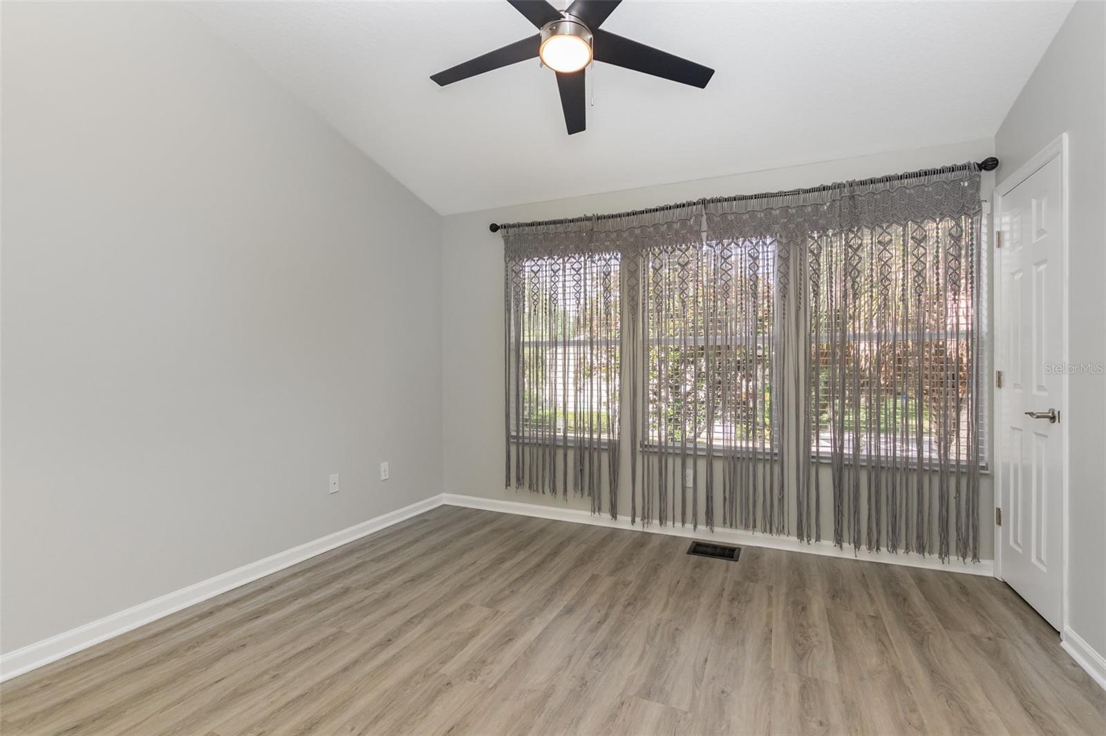 Image 6 of 14 For 1178 Vineland Place