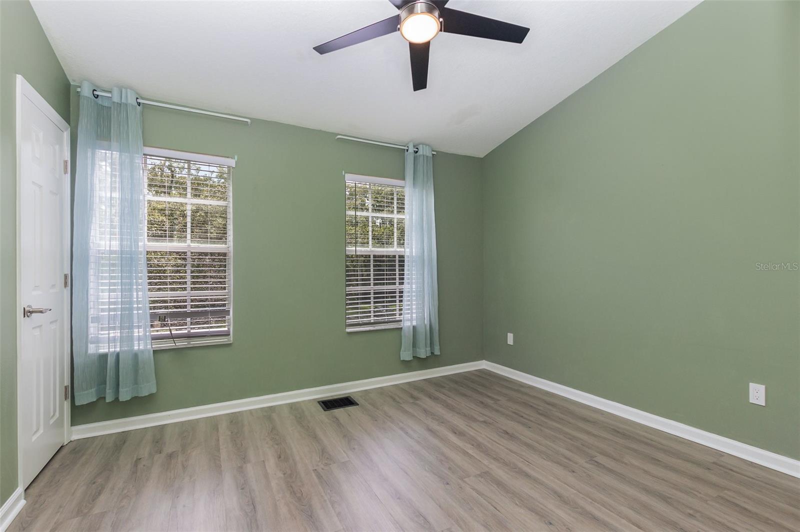 Image 9 of 14 For 1178 Vineland Place