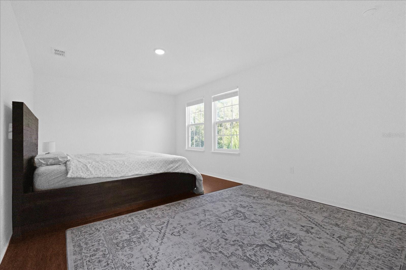 Image 18 of 27 For 4432 Desert Rose Avenue