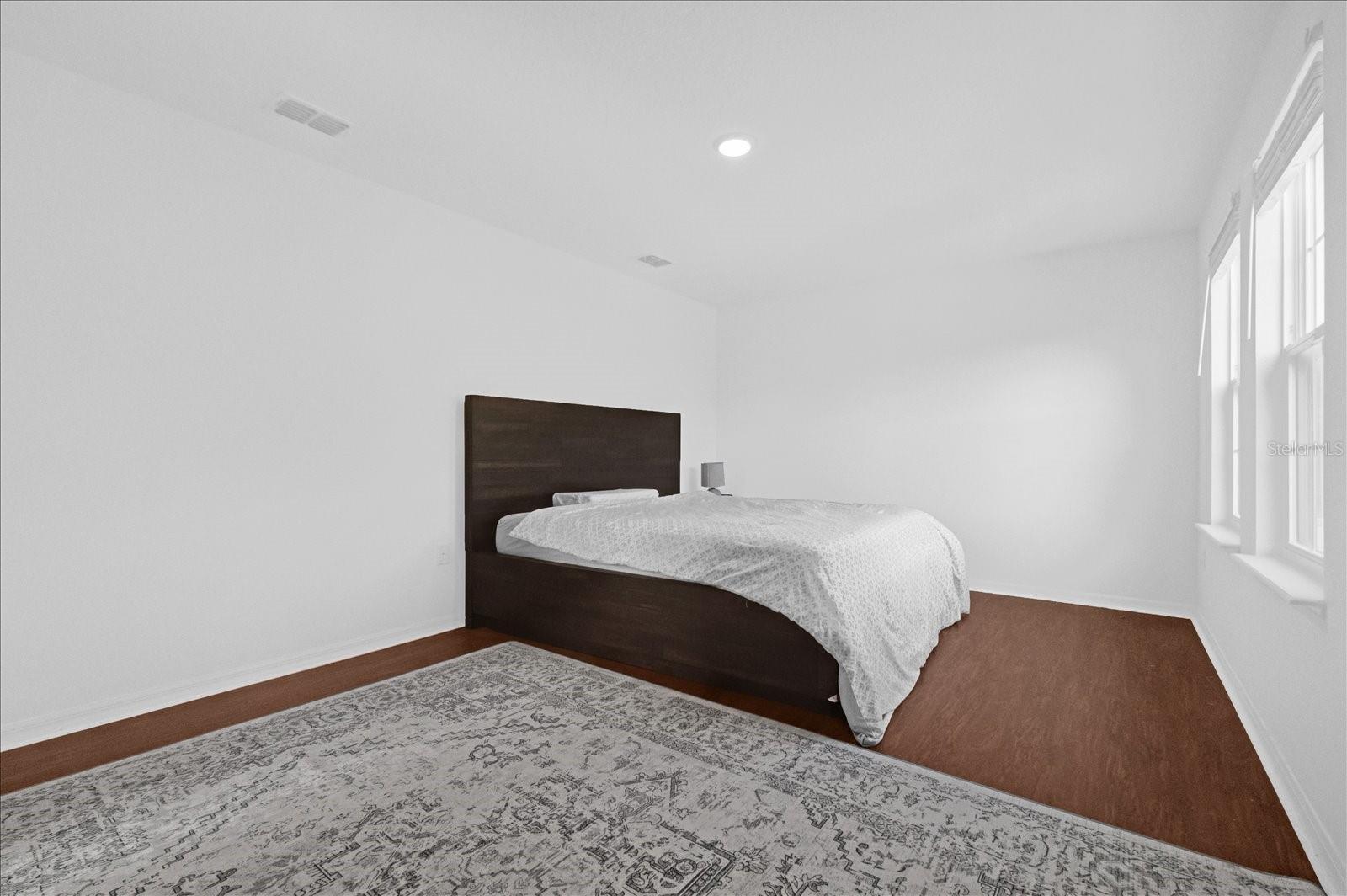 Image 19 of 27 For 4432 Desert Rose Avenue