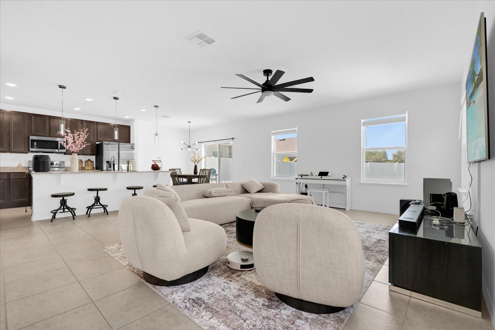 Image 2 of 27 For 4432 Desert Rose Avenue