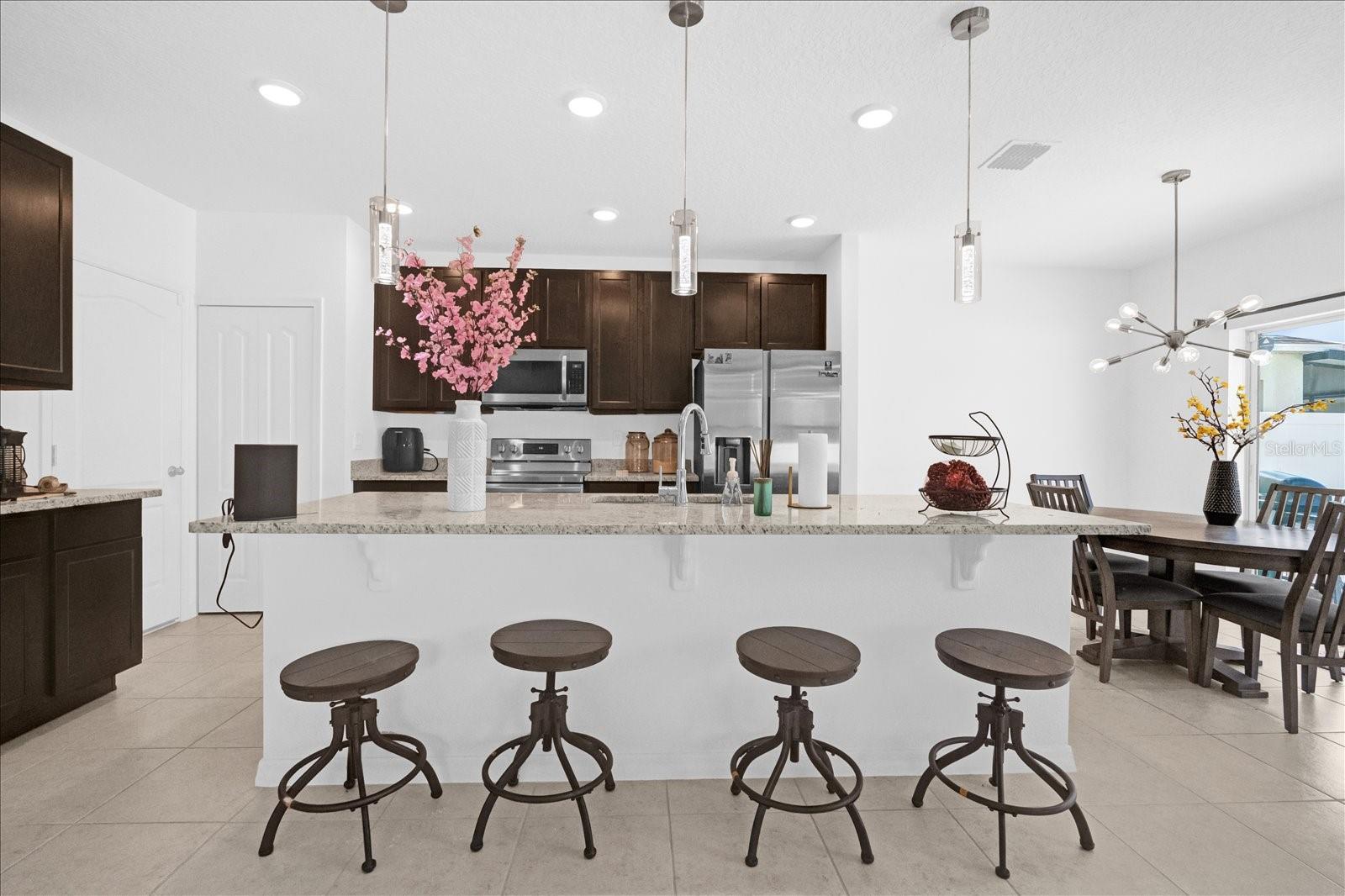 Image 3 of 27 For 4432 Desert Rose Avenue