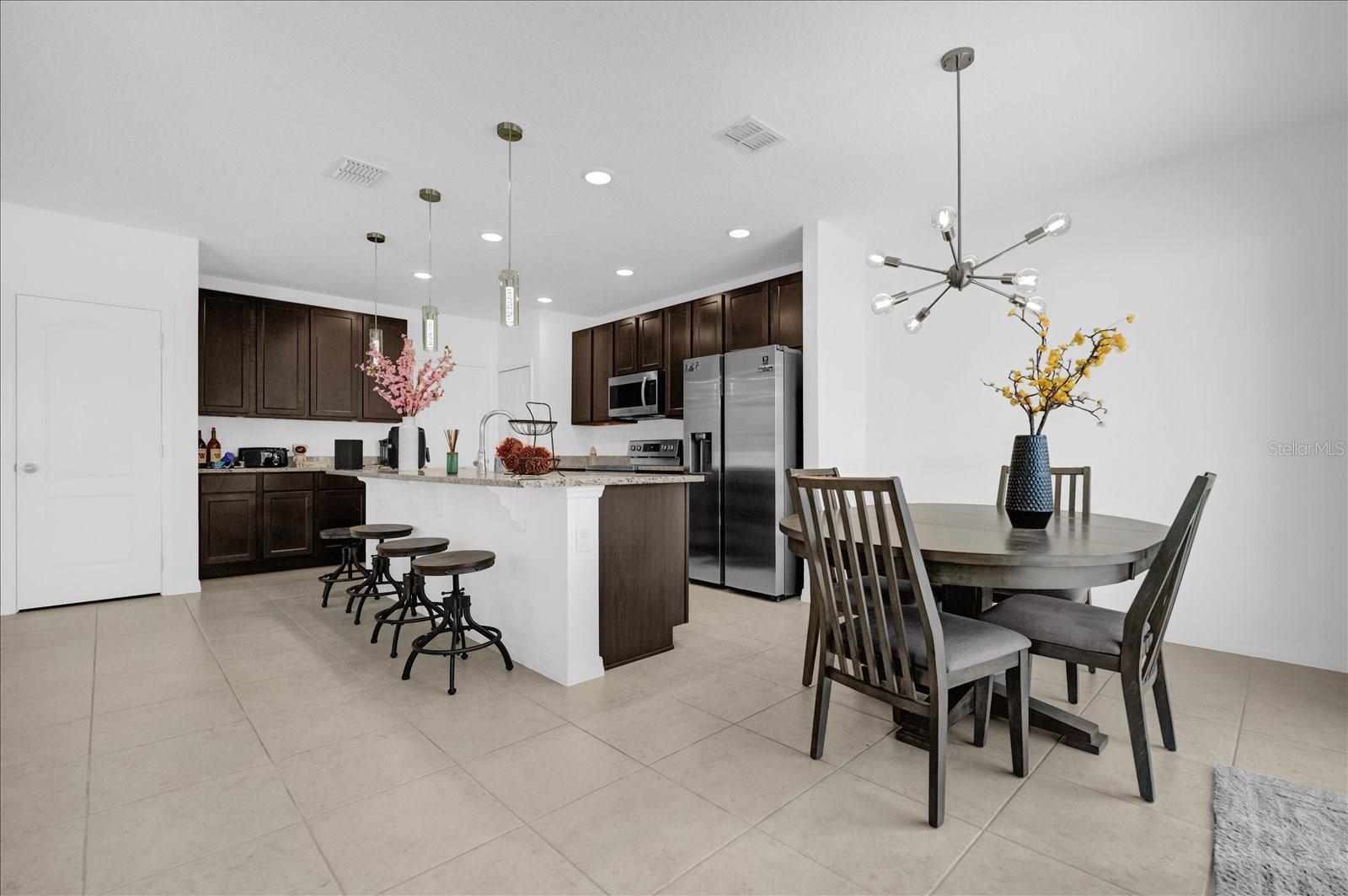 Image 6 of 27 For 4432 Desert Rose Avenue