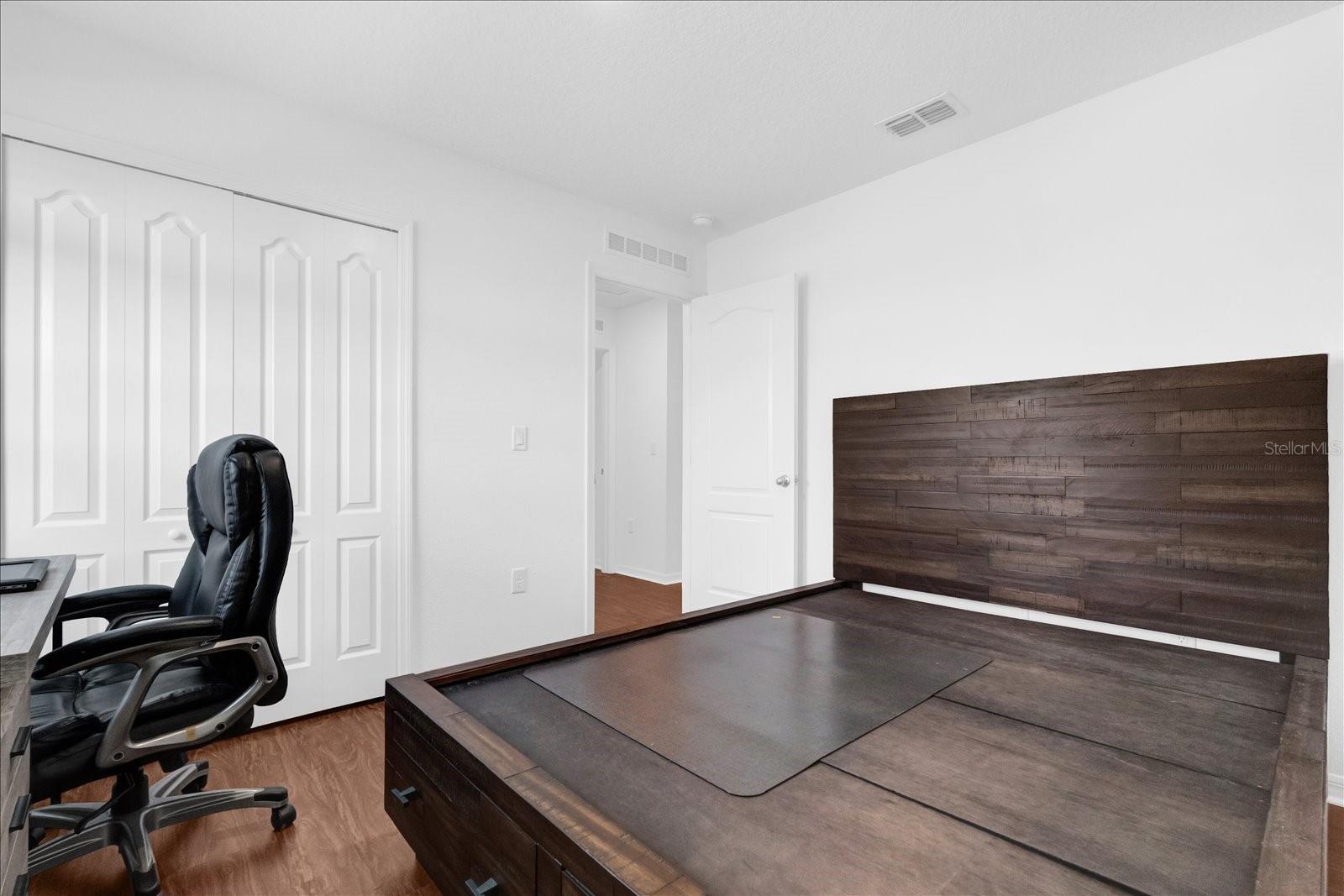 Image 8 of 27 For 4432 Desert Rose Avenue