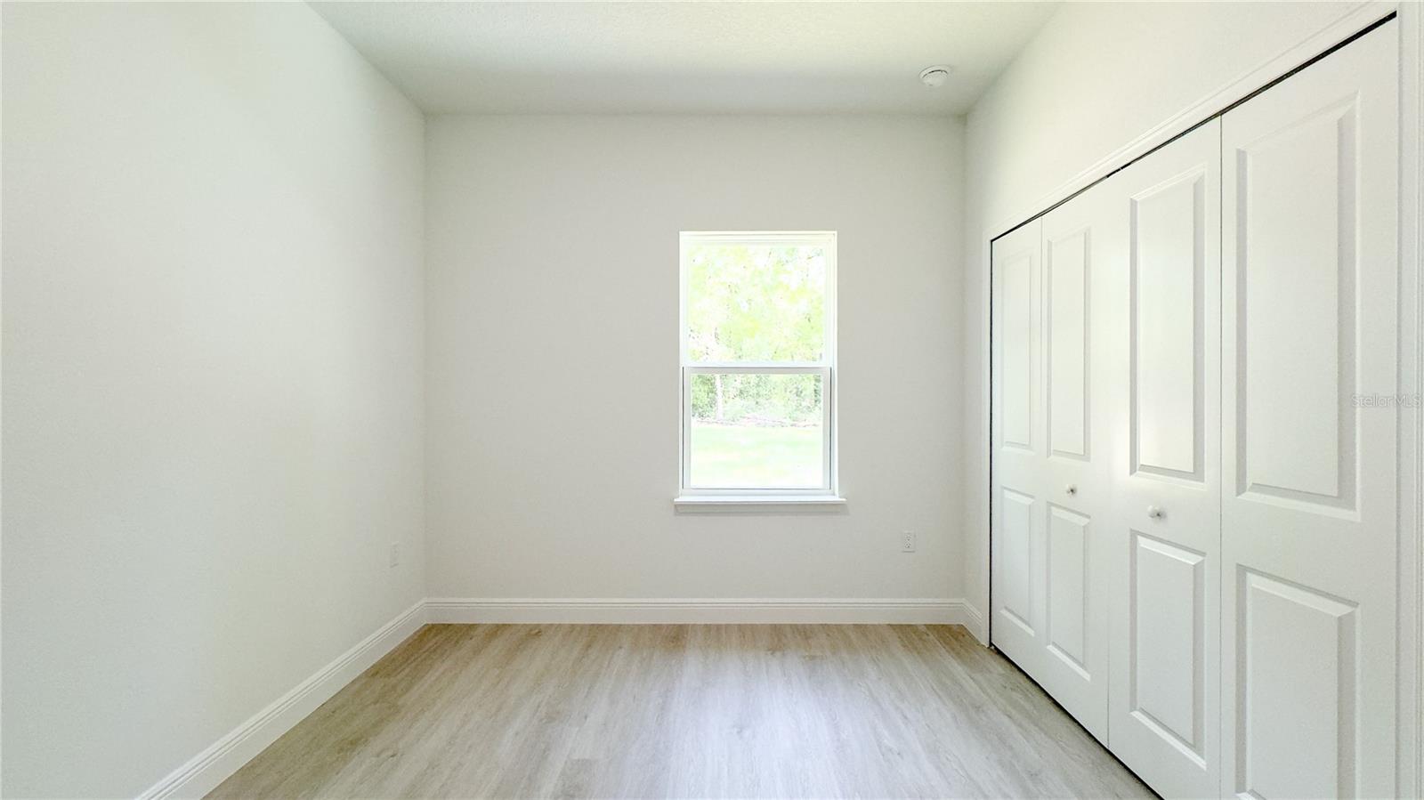 Listing photo id 25 for 2498 Magenta Drive