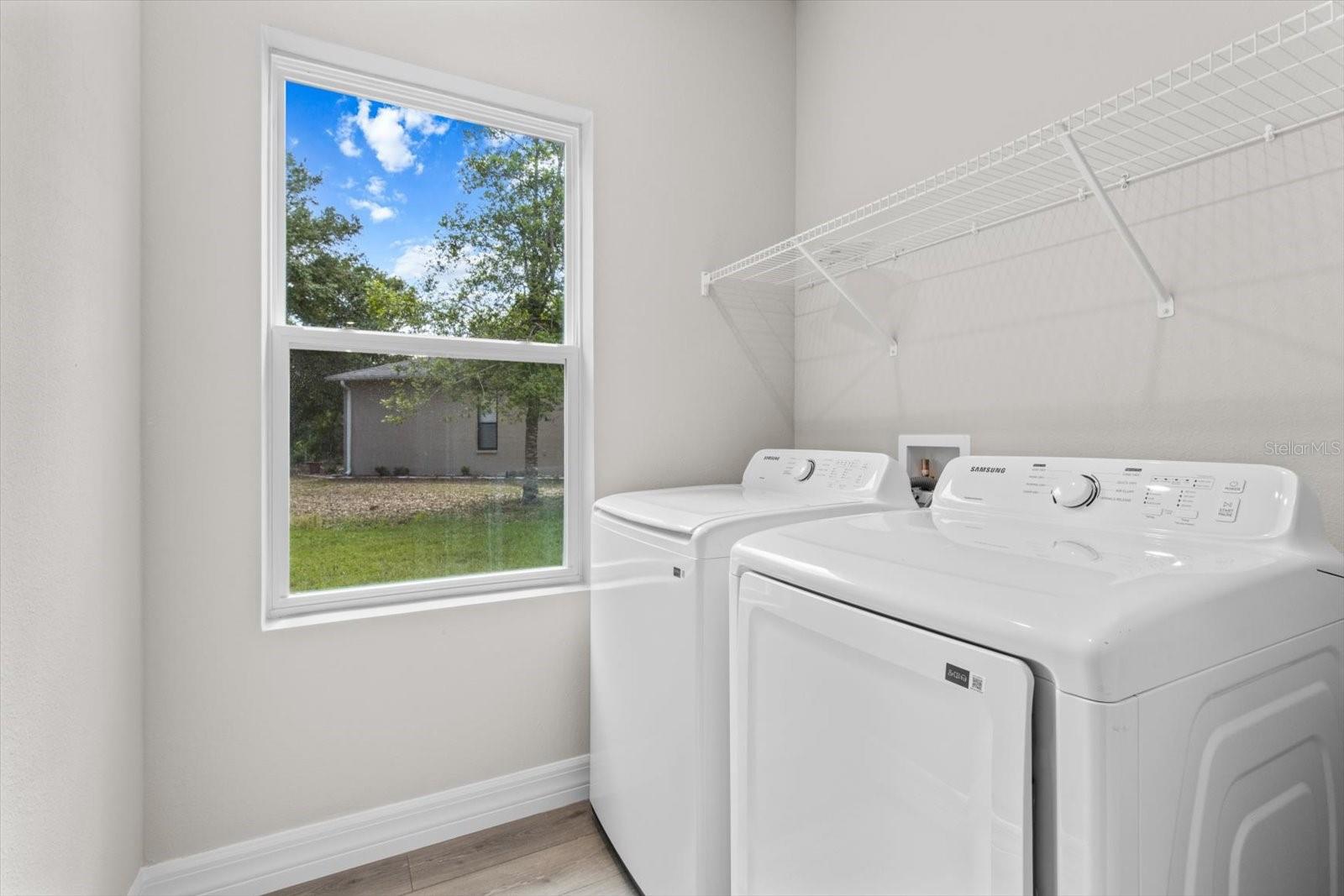 Image 37 of 53 For 27 Sycamore Court W