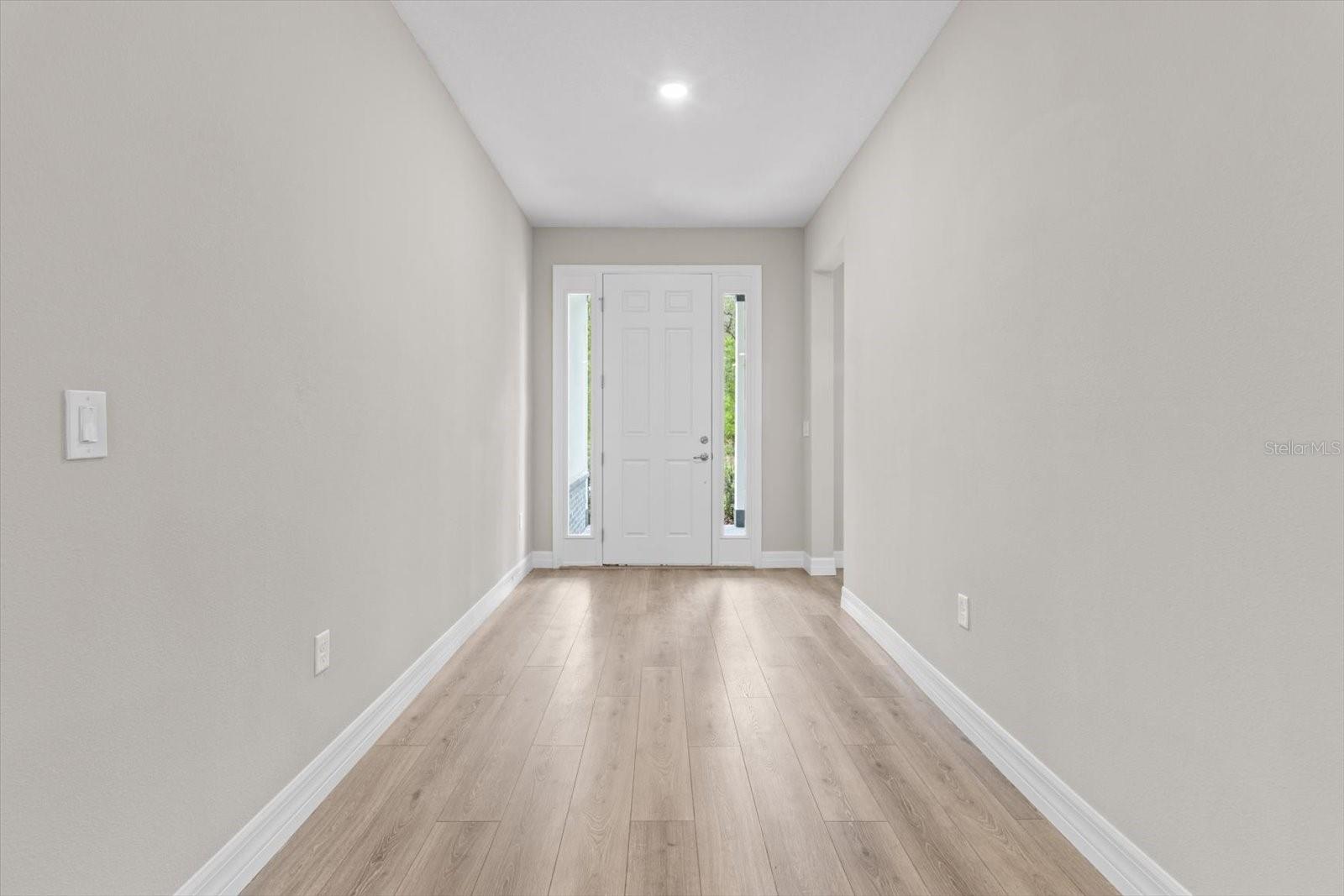 Image 5 of 53 For 27 Sycamore Court W