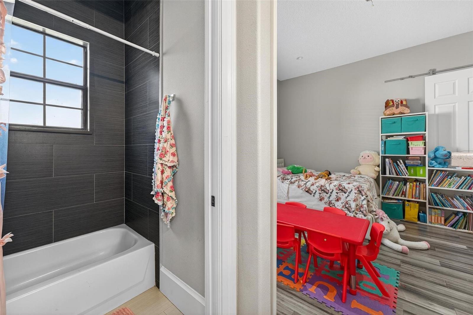 Image 13 of 90 For 11015 Hawkshead Court