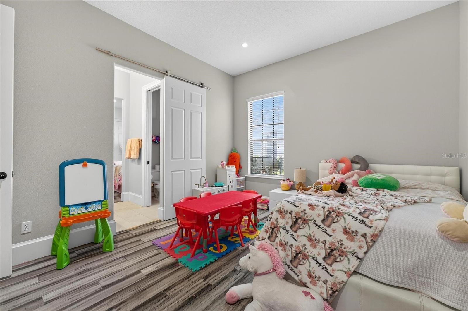 Image 16 of 90 For 11015 Hawkshead Court