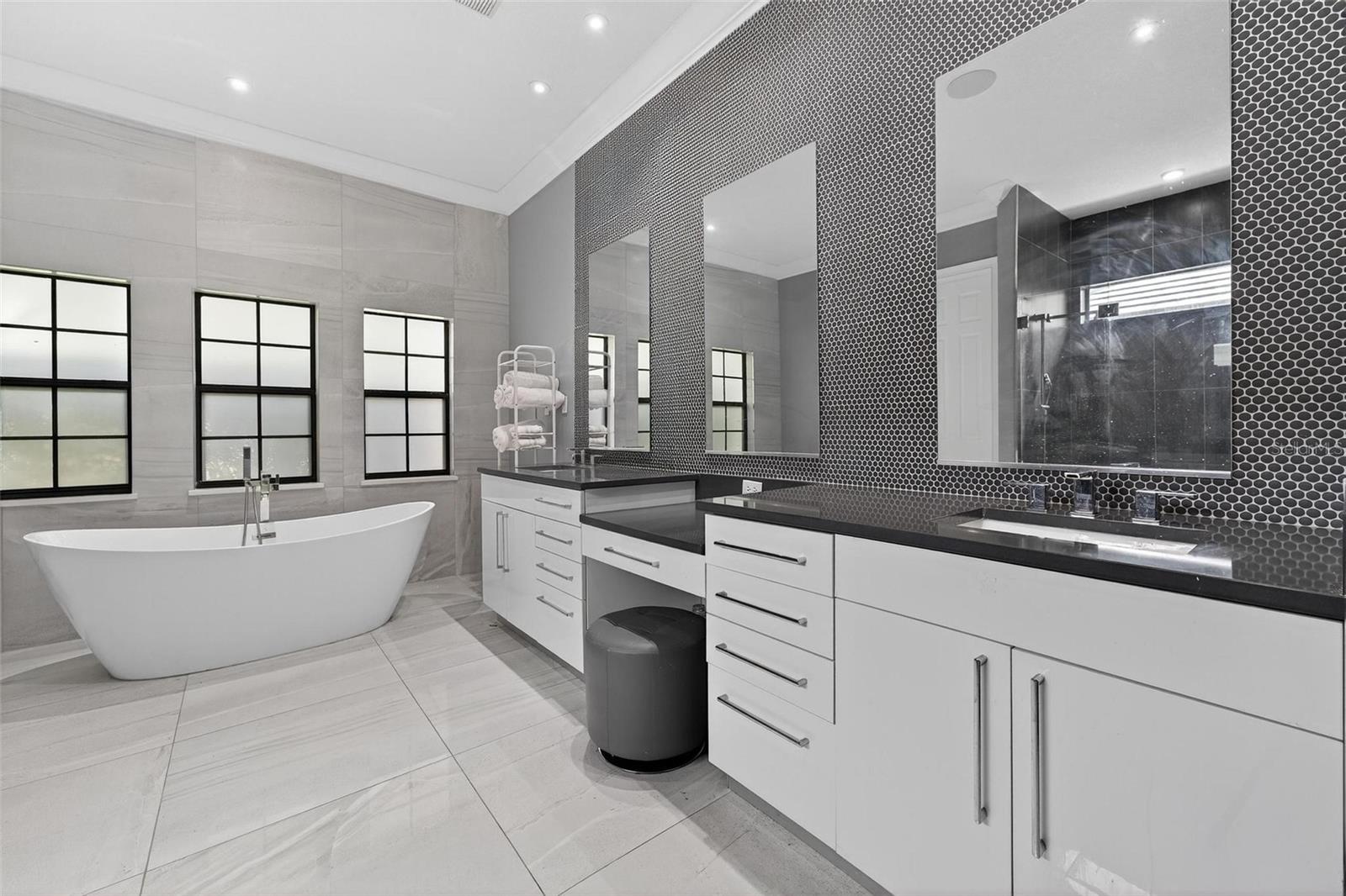 Image 27 of 90 For 11015 Hawkshead Court
