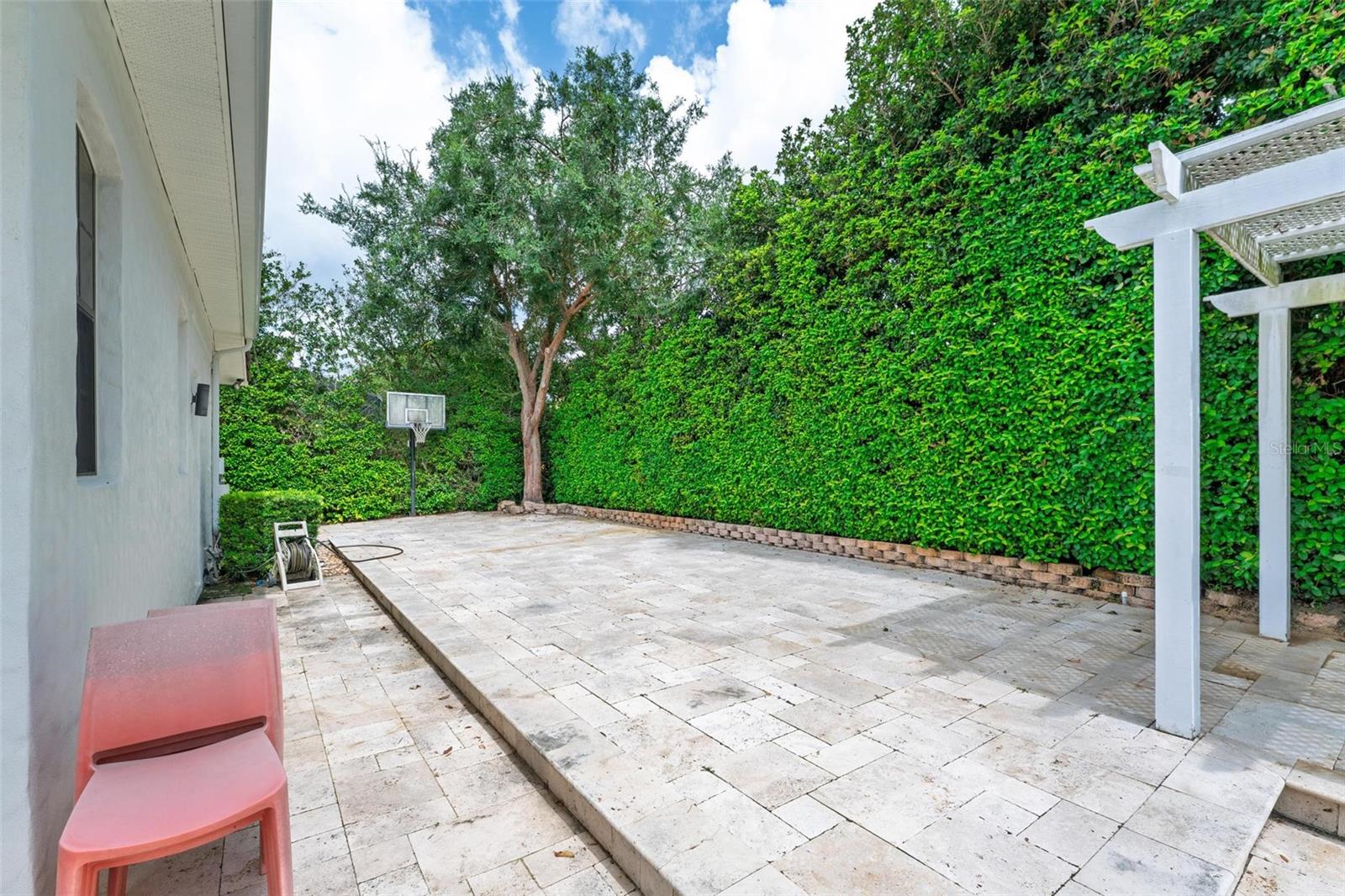 Image 77 of 90 For 11015 Hawkshead Court