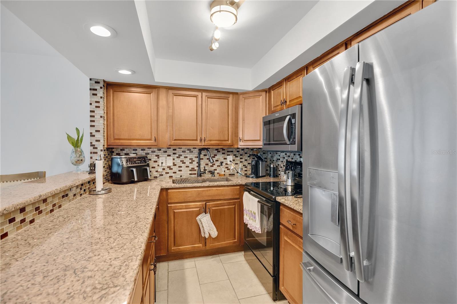 Image 6 of 38 For 2947 Atlantic Avenue 601