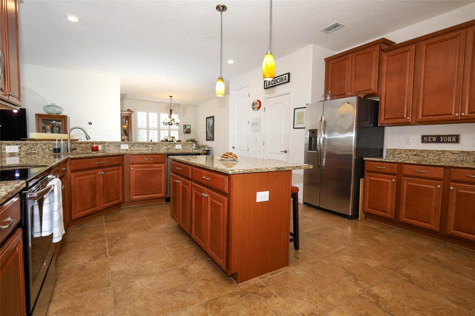 Image 18 of 55 For 3574 La Jolla Drive