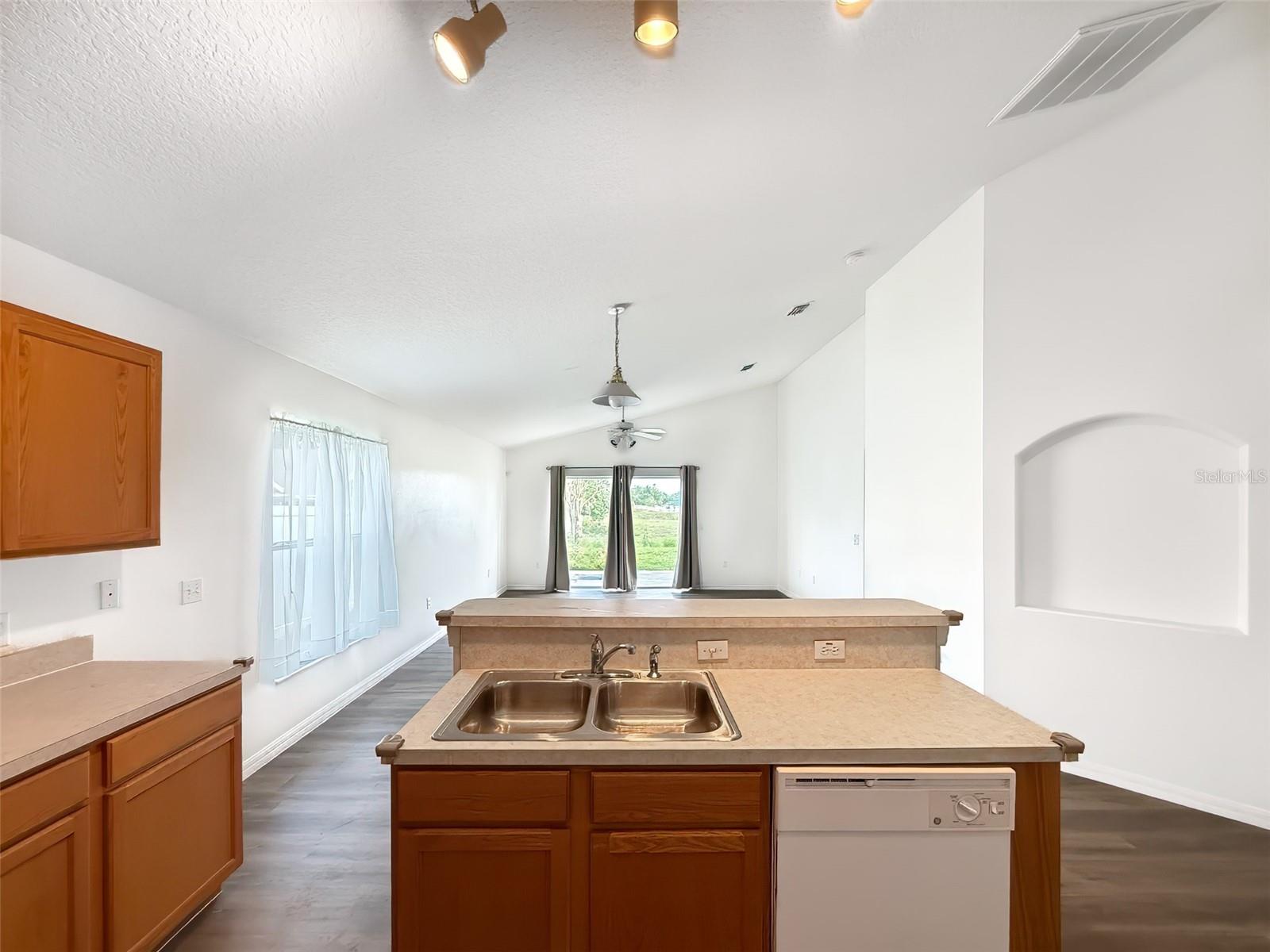 Image 5 of 16 For 129 Garberia Drive