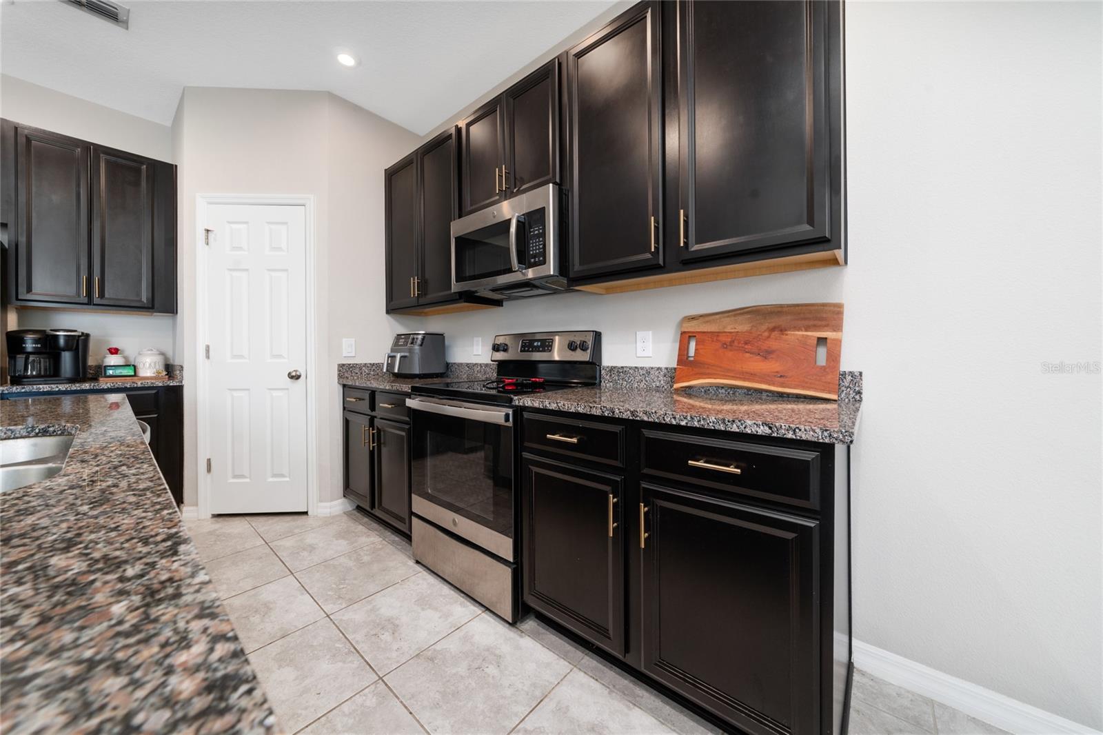 Image 11 of 31 For 10849 Wyne Tree Court