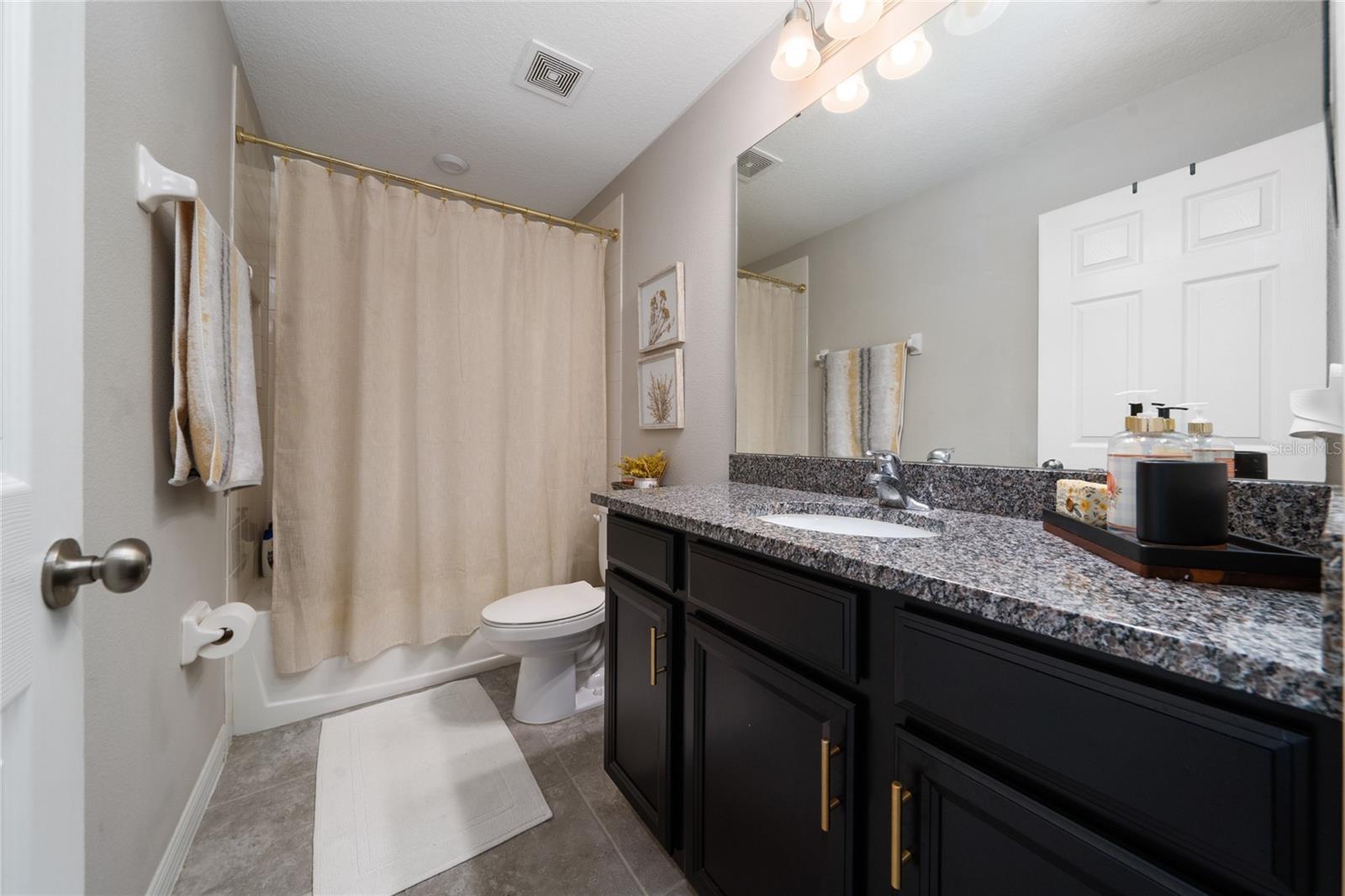 Image 20 of 31 For 10849 Wyne Tree Court