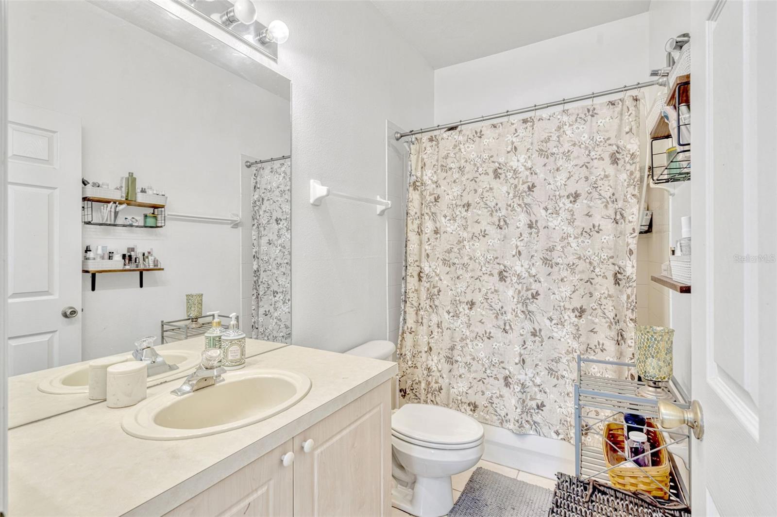 Image 21 of 34 For 8152 Fan Palm Way