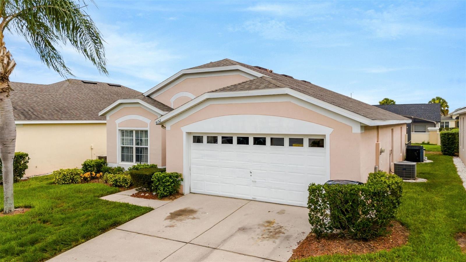 Image 29 of 34 For 8152 Fan Palm Way