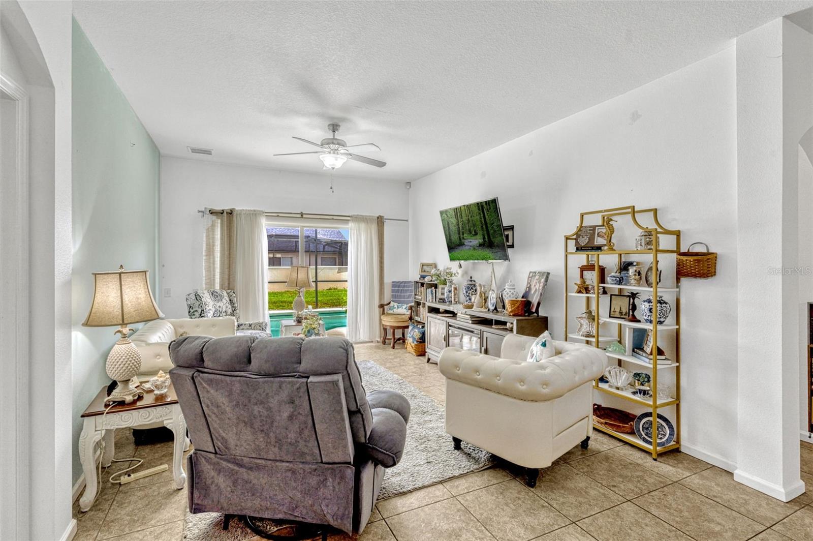 Image 7 of 34 For 8152 Fan Palm Way