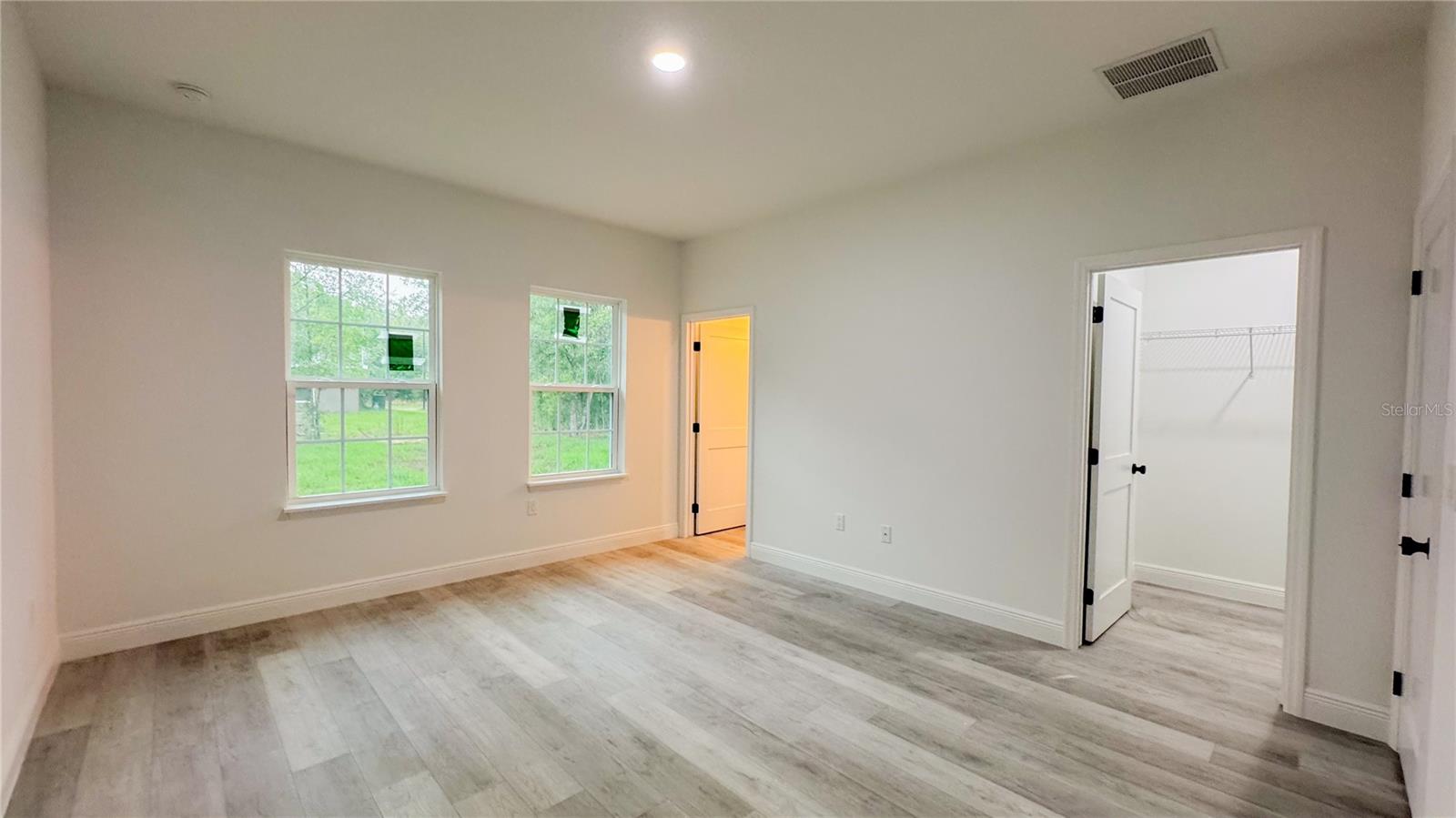 Image 18 of 28 For 2486 Magenta Drive