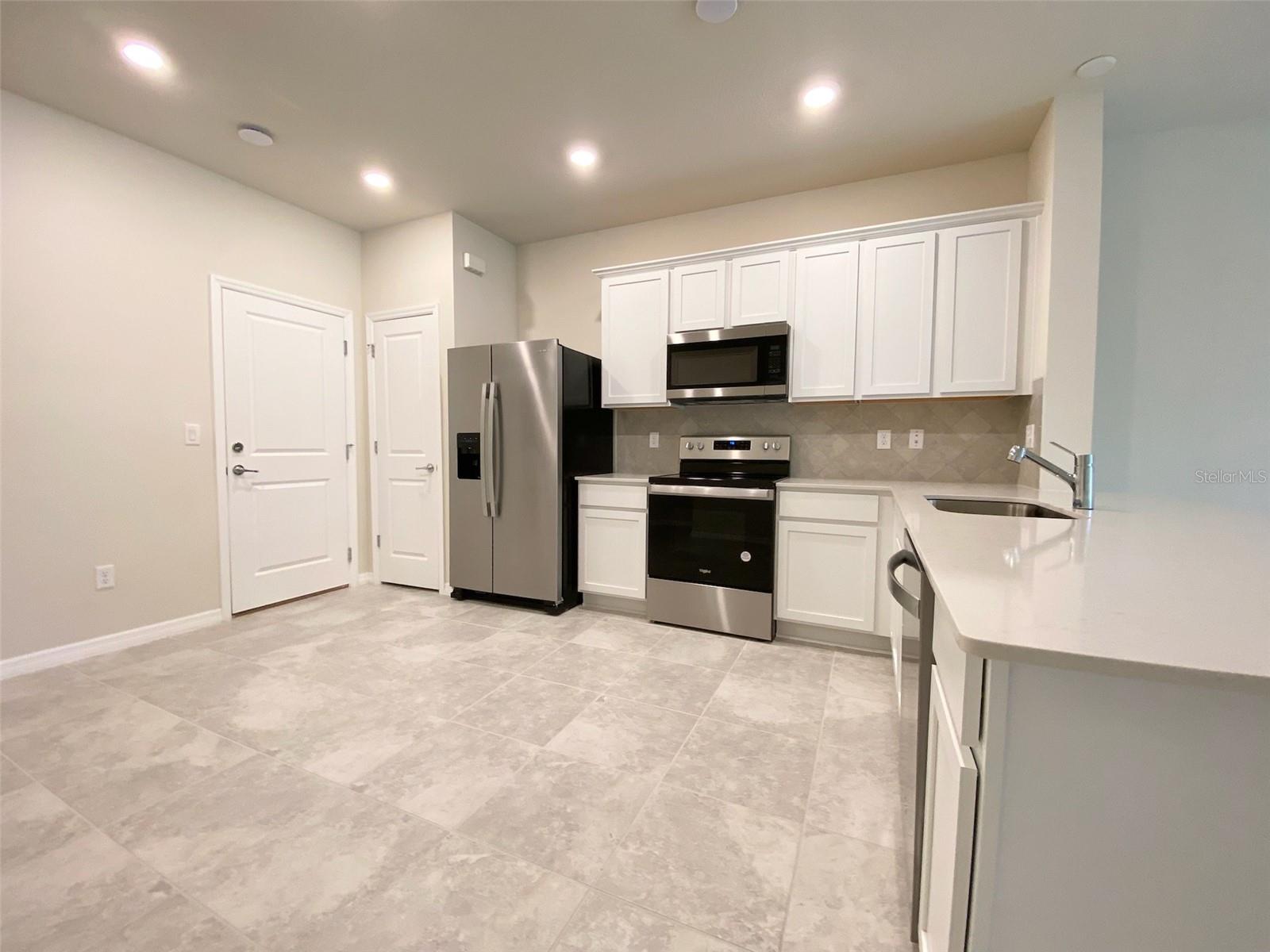 Image 5 of 16 For 4516 Sparkling Shell Avenue