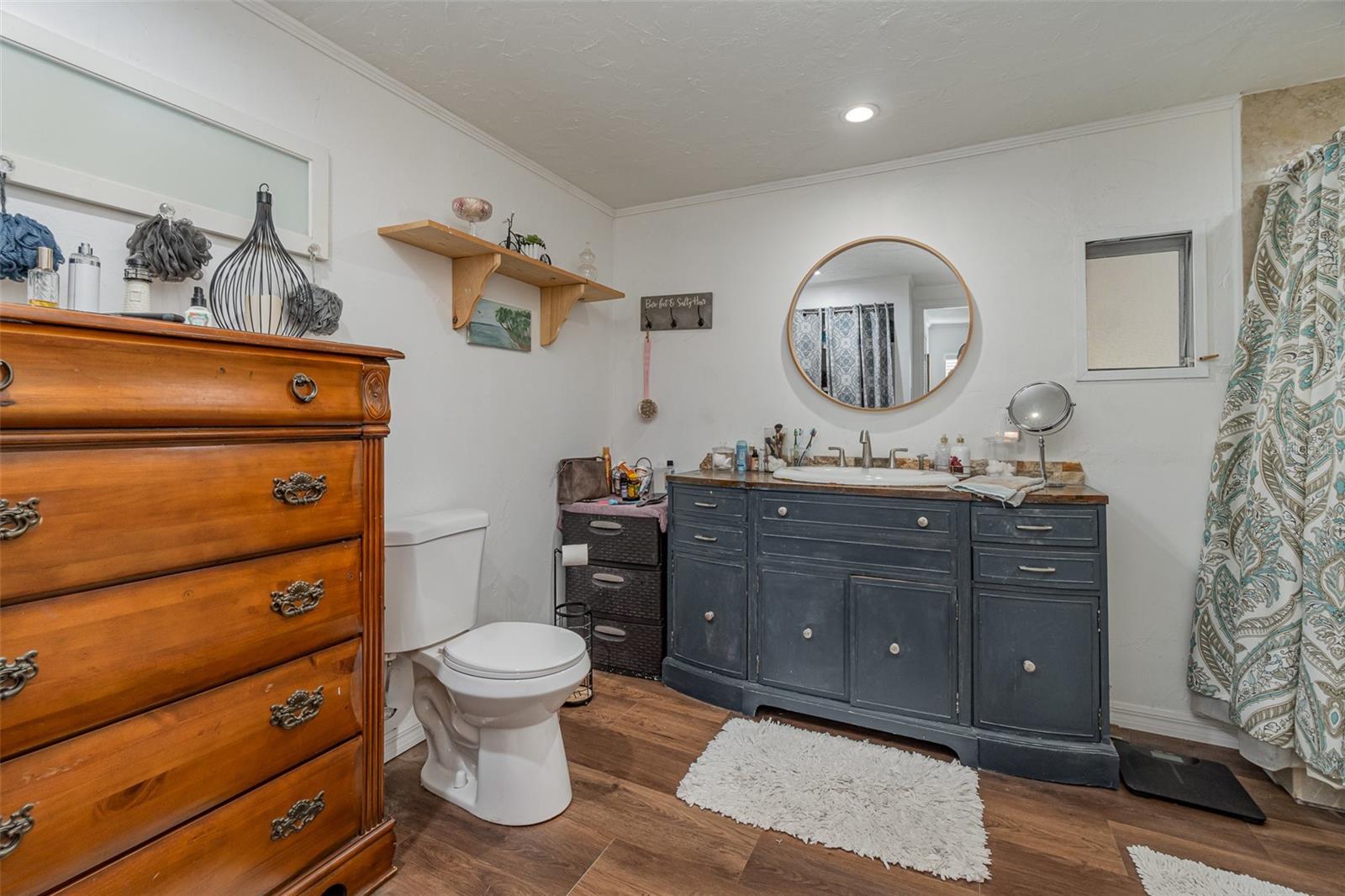 Image 17 of 27 For 1300 Riverview Drive