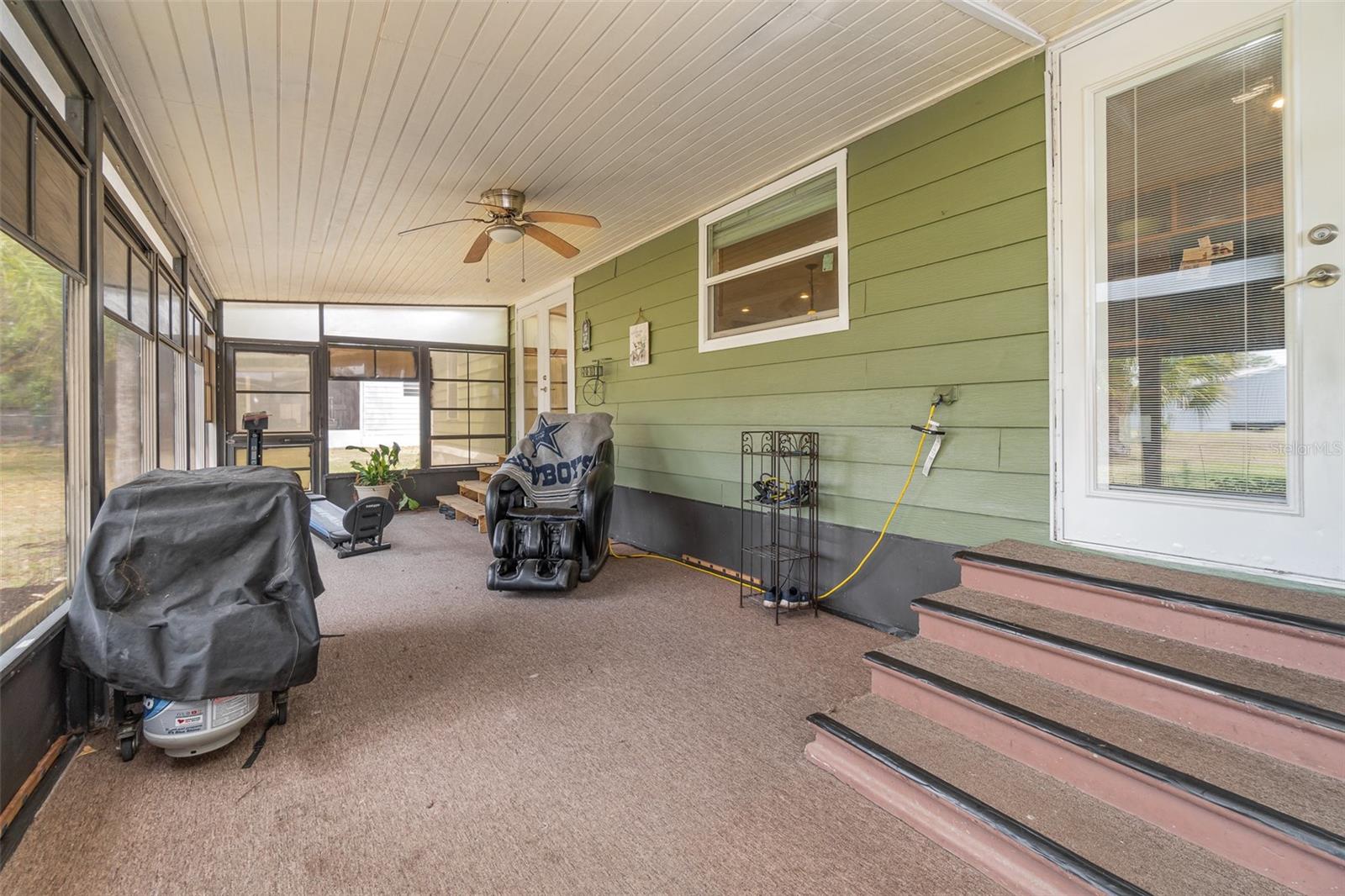 Image 23 of 27 For 1300 Riverview Drive